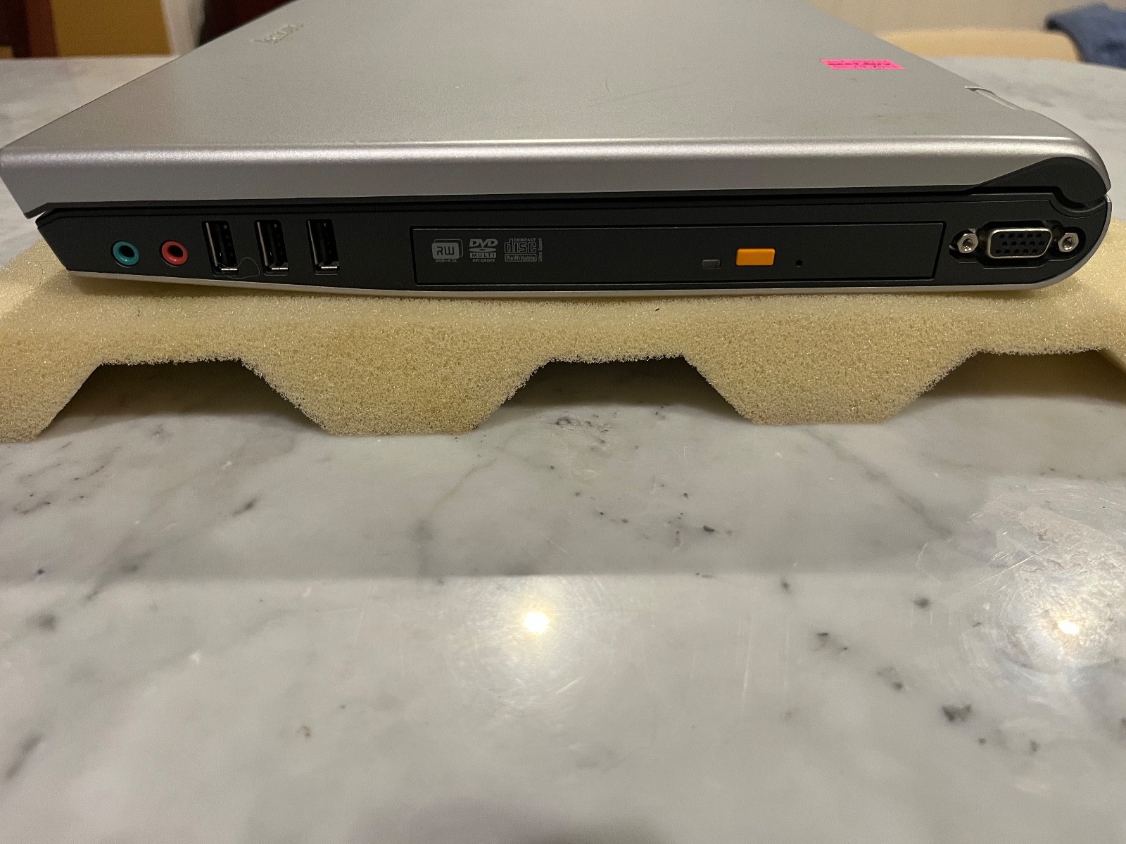 Lenovo 3000 N100 type 0768-A49 Intel Centrino Duo notebook computer