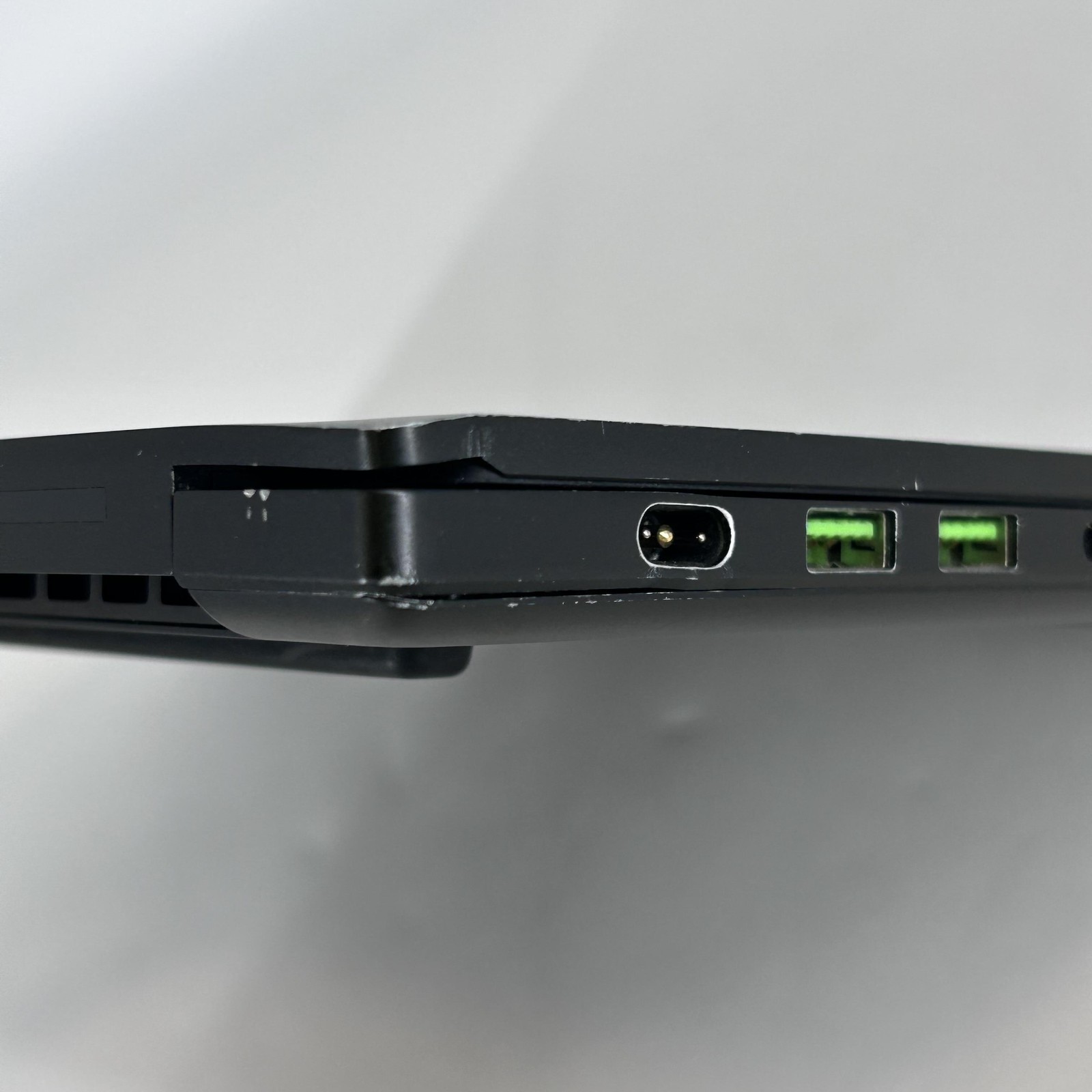 Razer Blade 15 Advanced 4K TOUCH i7-9750H 2.60GHz 16GB 1TB SSD RTX 2080 Max-Q