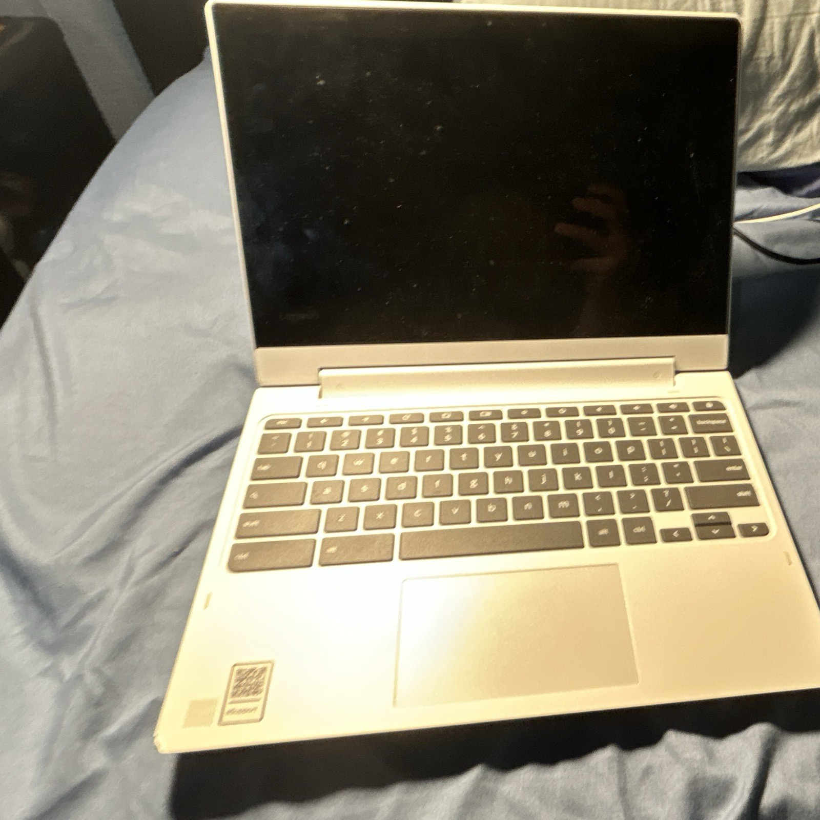 Touchscreen Flexible Laptop for Casual Computing – white Color