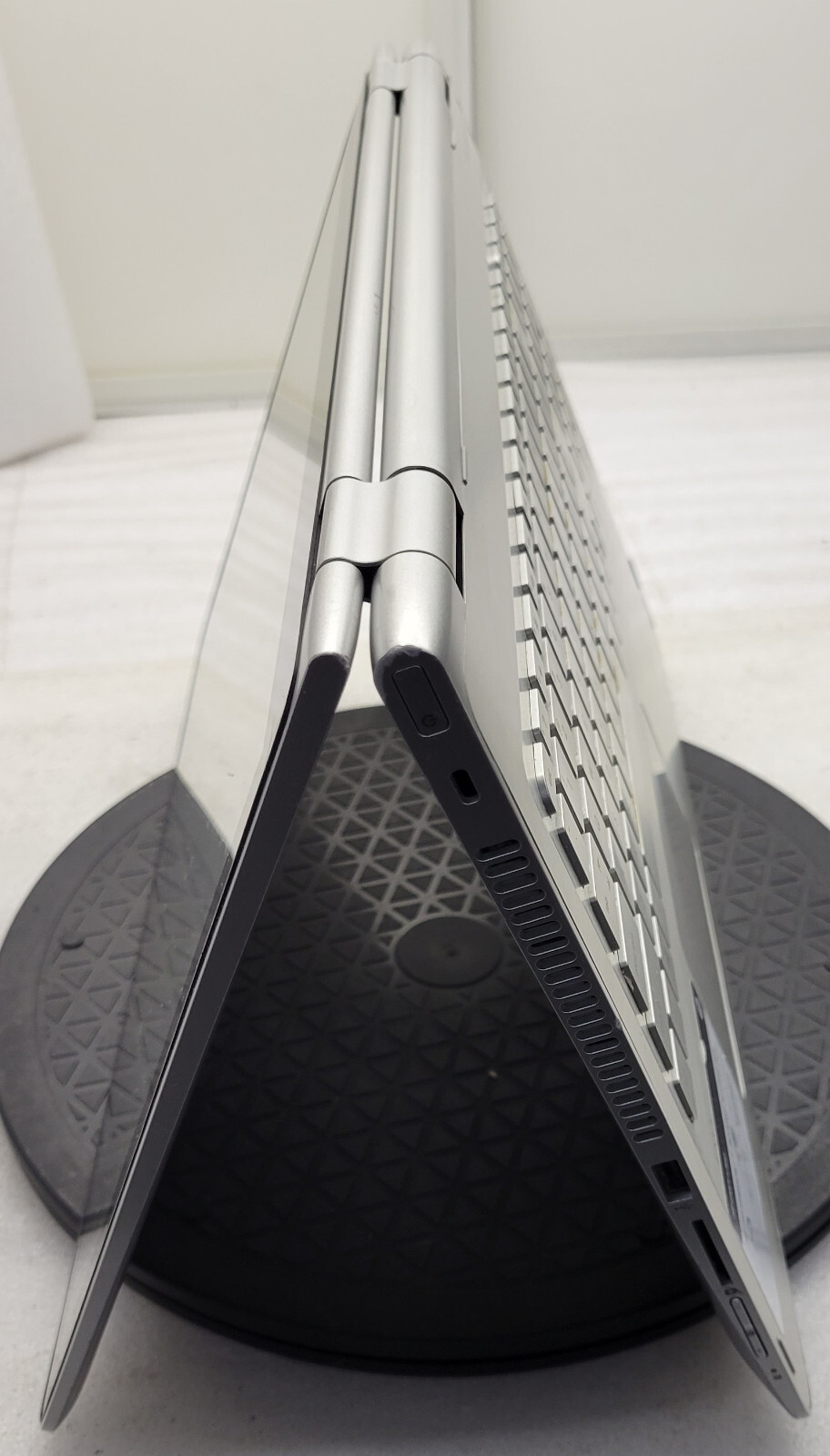 HP ENVY x360 Convertible m6-w011dx i7-5500U 2.40GHz 8GB DDR3 No OS/SSD/HDD