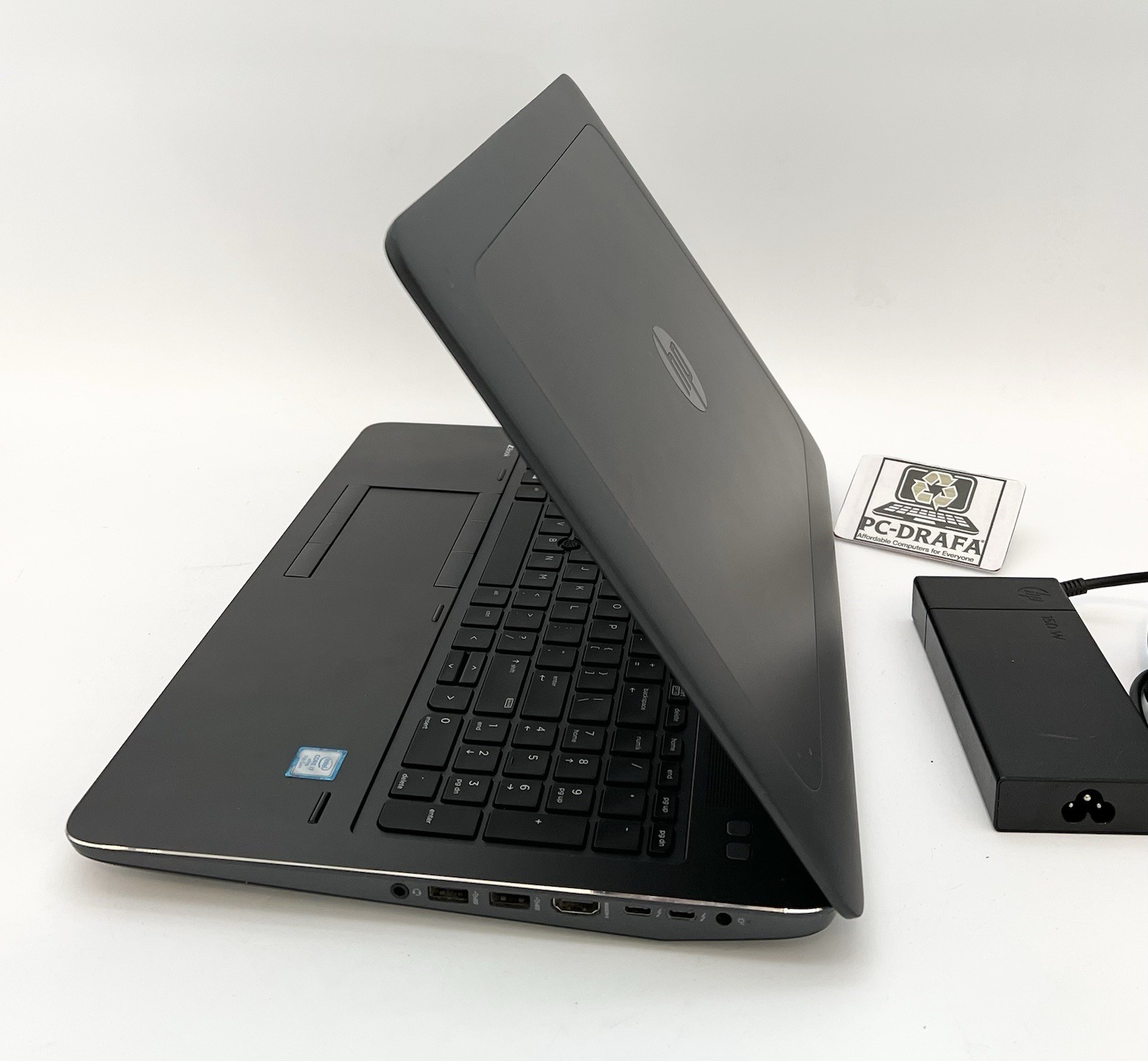 HP zBook 15 G4 i7-7820HQ 2.90GHz 32GB RAM 1tb Nvme SSD Win 11 Pro NVIDIA M2200