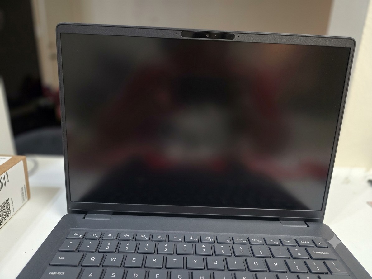 Dell Pro 14 PC14255 Notebook AMD Ryzen 5 2nd Gen 14in 2025 Black Webcam