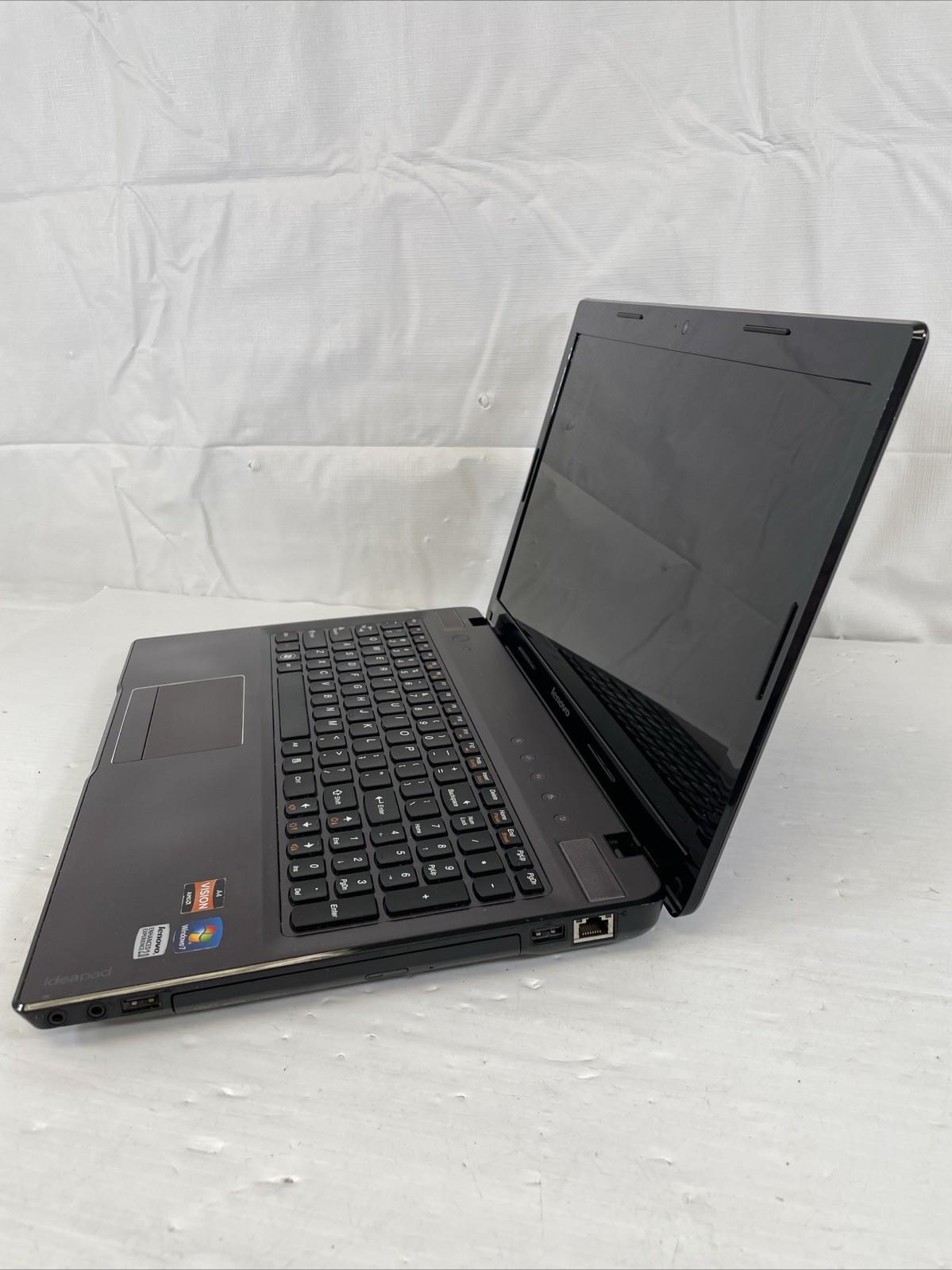 Lenovo IdeaPad Z575 15.6″ AMD A4-3300M 1.9GHz 4GB RAM 500GB HDD Windows 10