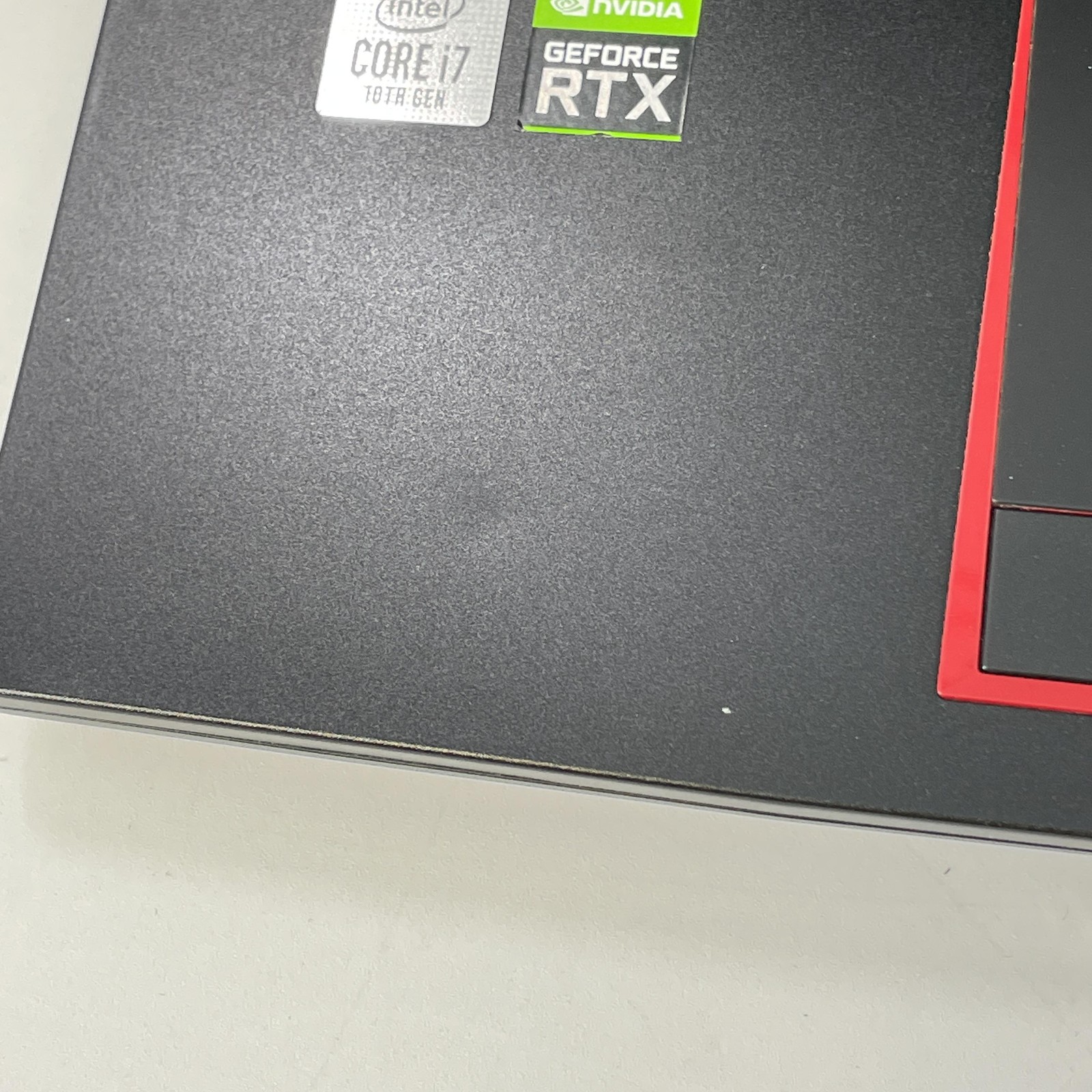 MSI Raider GE75 17 144Hz FHD i7-10750H 2.60GHz 16GB 512GB SSD/1TB HDD RTX 2060
