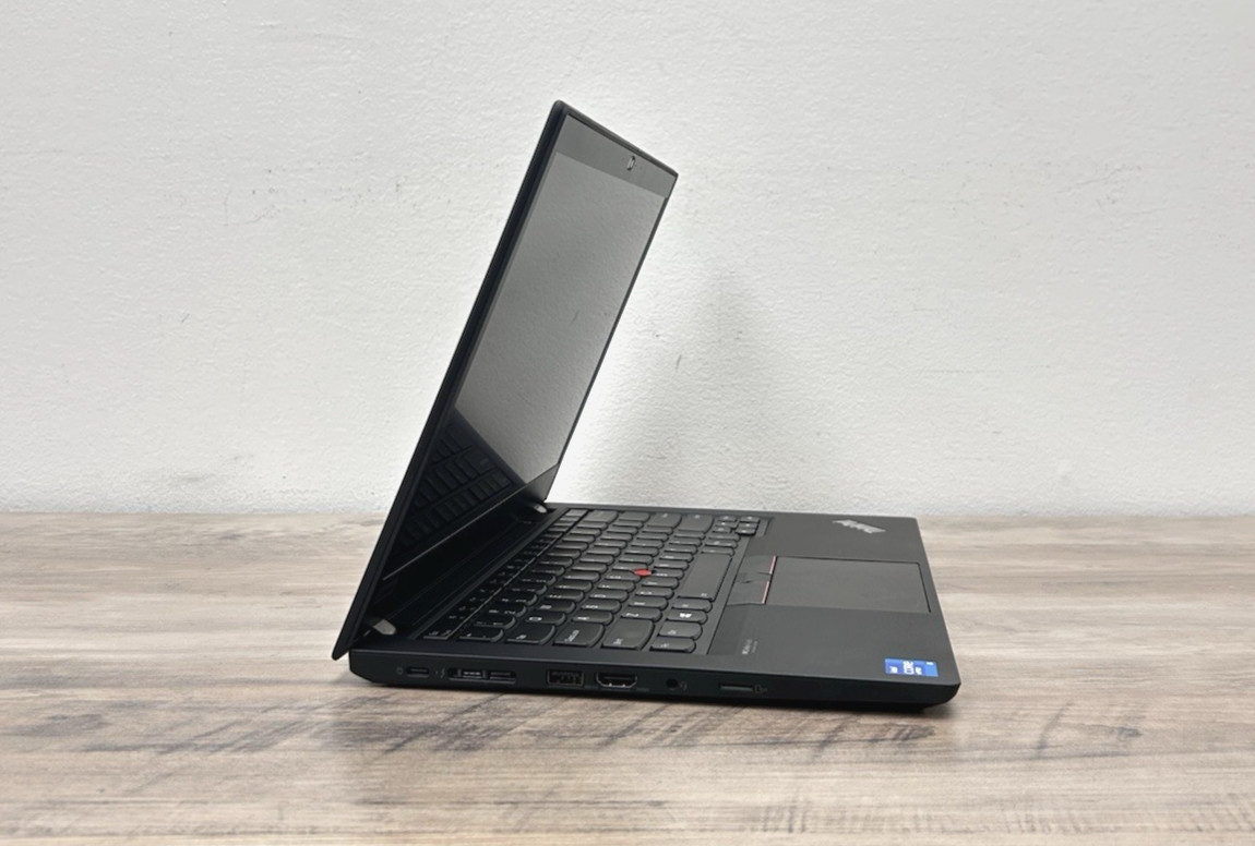 Lenovo ThinkPad T14 Gen 2 | 20W1S39Q00 14″ i5-1145G7 3.0GHz 16GB Ram 256GB SSD