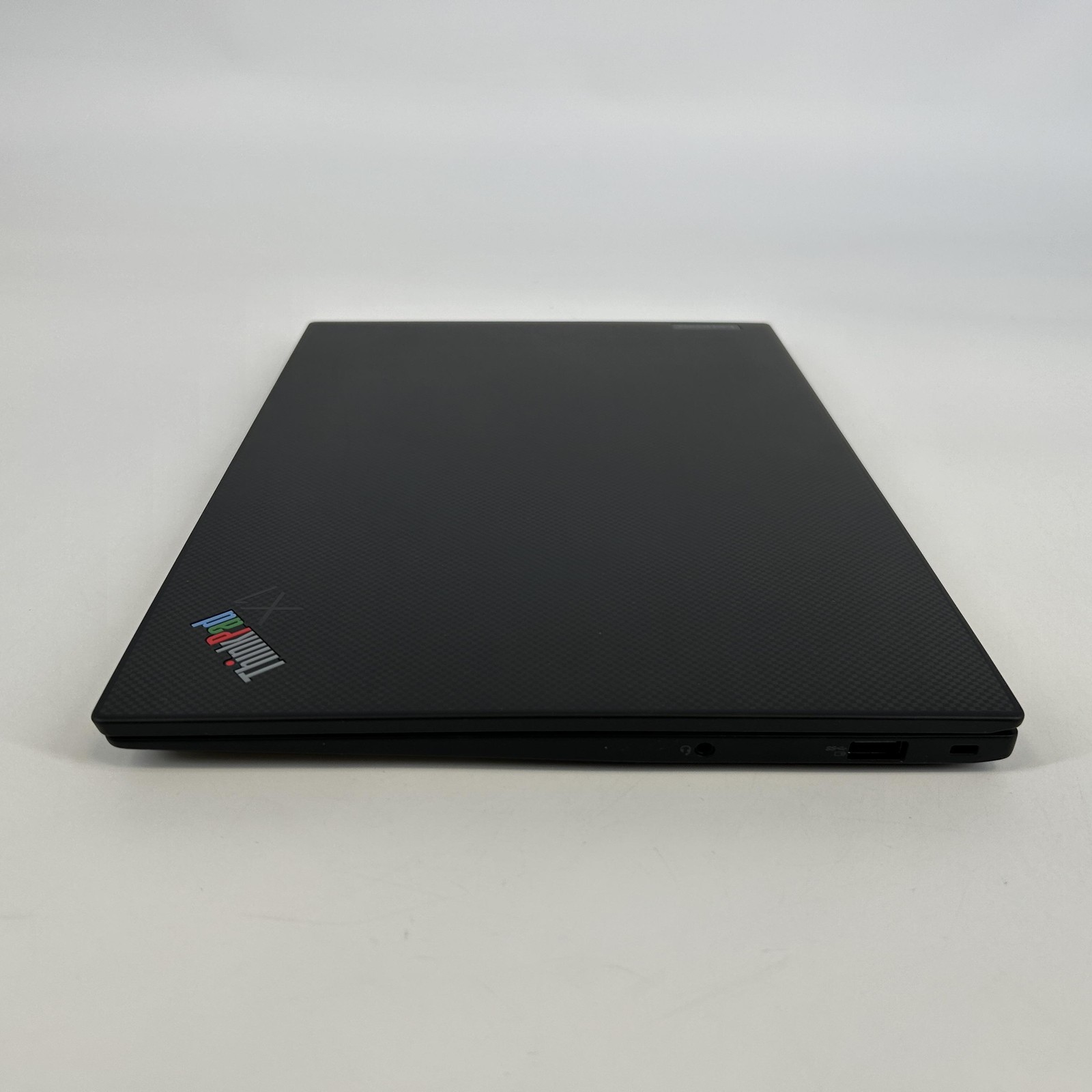 Lenovo ThinkPad X1 Carbon Gen 10 14 FHD+ TOUCH 2.1 GHz i7-1260P 16GB 512GB SSD
