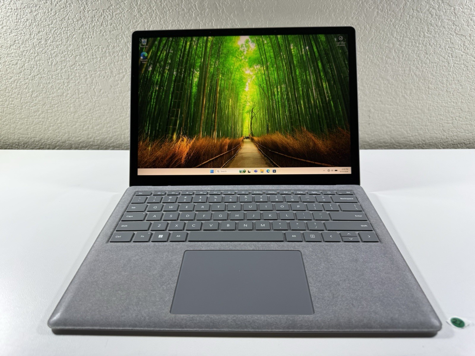 Microsoft Surface Laptop 5 13.5” 1950 Intel Core i7-1265U 16GB RAM 512GB NVME