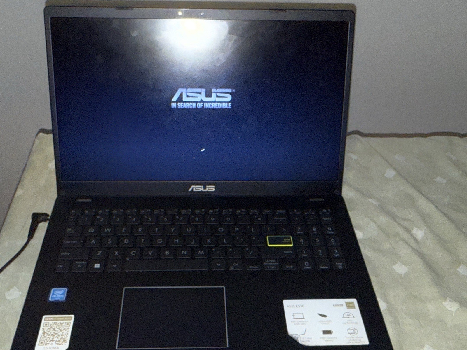 ASUS E510 15.6” Laptop – Intel/Qualcomm, 8GB RAM, 512GB SSD, Windows 10.
