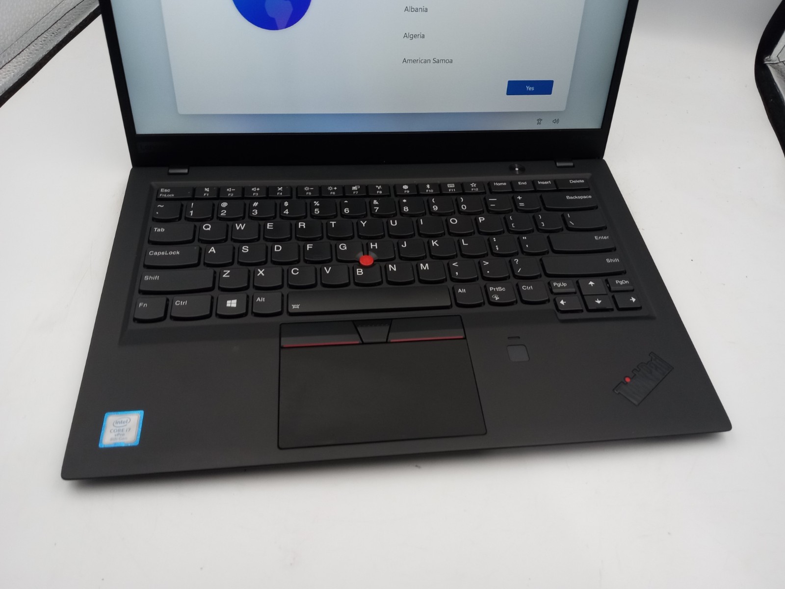 Lenovo ThinkPad X1 Carbon 6th Gen 14″ Touch i7-8650U 16GB RAM 128GB SSD W11 -RR