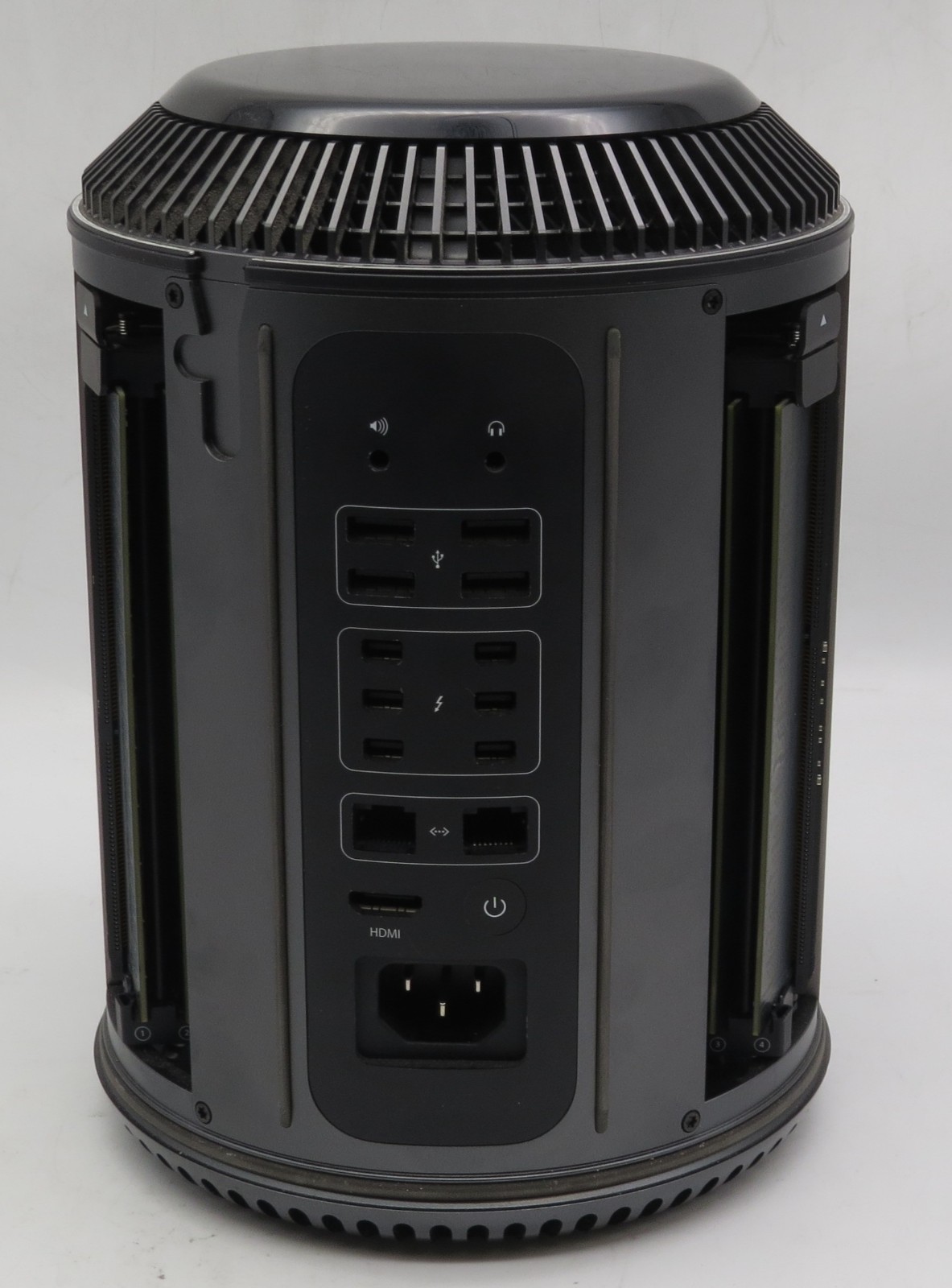 Apple Mac Pro/Xeon E5 @ 3.5 GHz/16GB RAM/AMD FirePro/ No Storage/No OS
