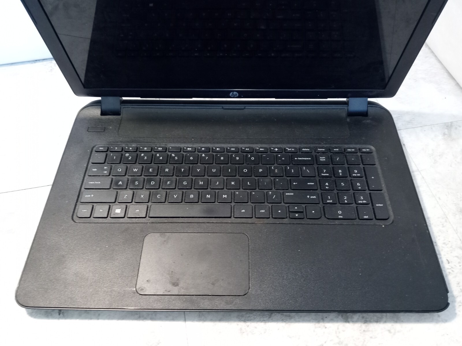 HP 17-P110NR 17.3″ Laptop AMD A6-6310 Radeon R4 Graphics 6GB RAM *READ -FM
