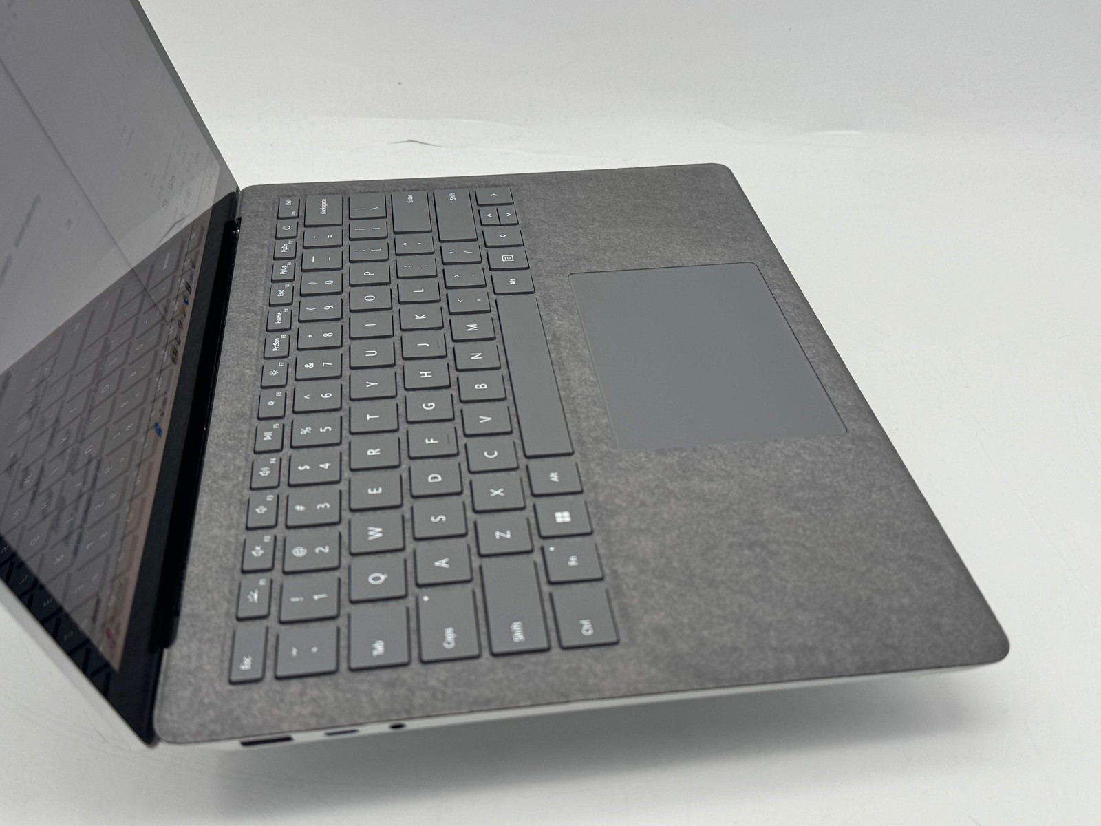Microsoft Surface Laptop 4 Model 1950 i5-1145G7 8GB 256GB Touchscreen