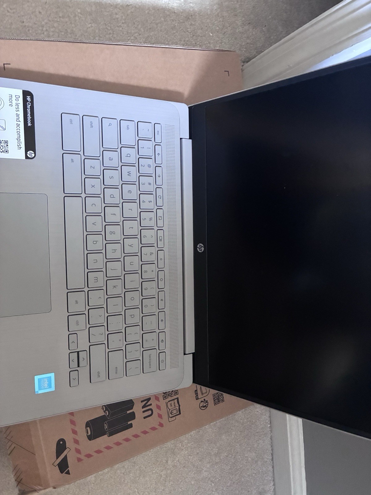 HP Chromebook 14a-ne1013hp 14in Intel 4GB 32GB eMMC Chrome OS Silver +Chgr