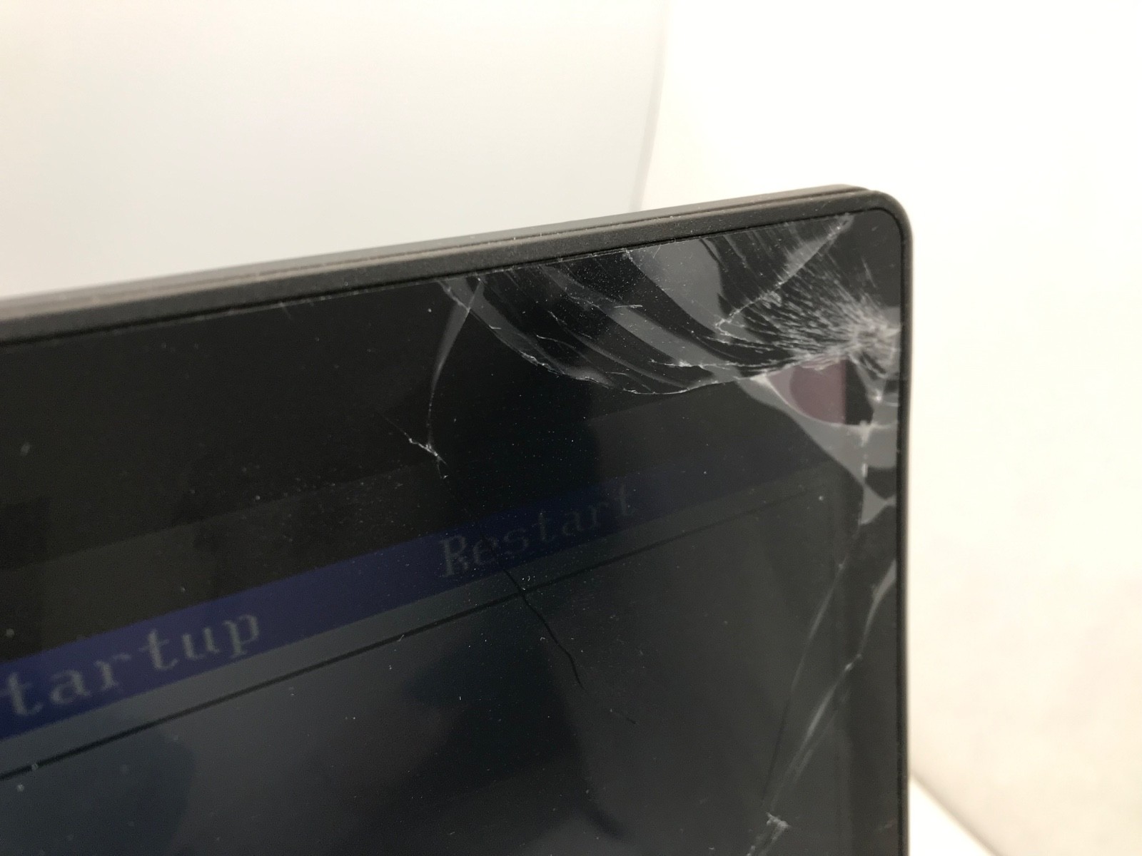 Lenovo ThinkPad Yoga 460 Intel i5-6200U 14″ – BOOTS/BAD DISPLAY/MISSING KEYS-MZ