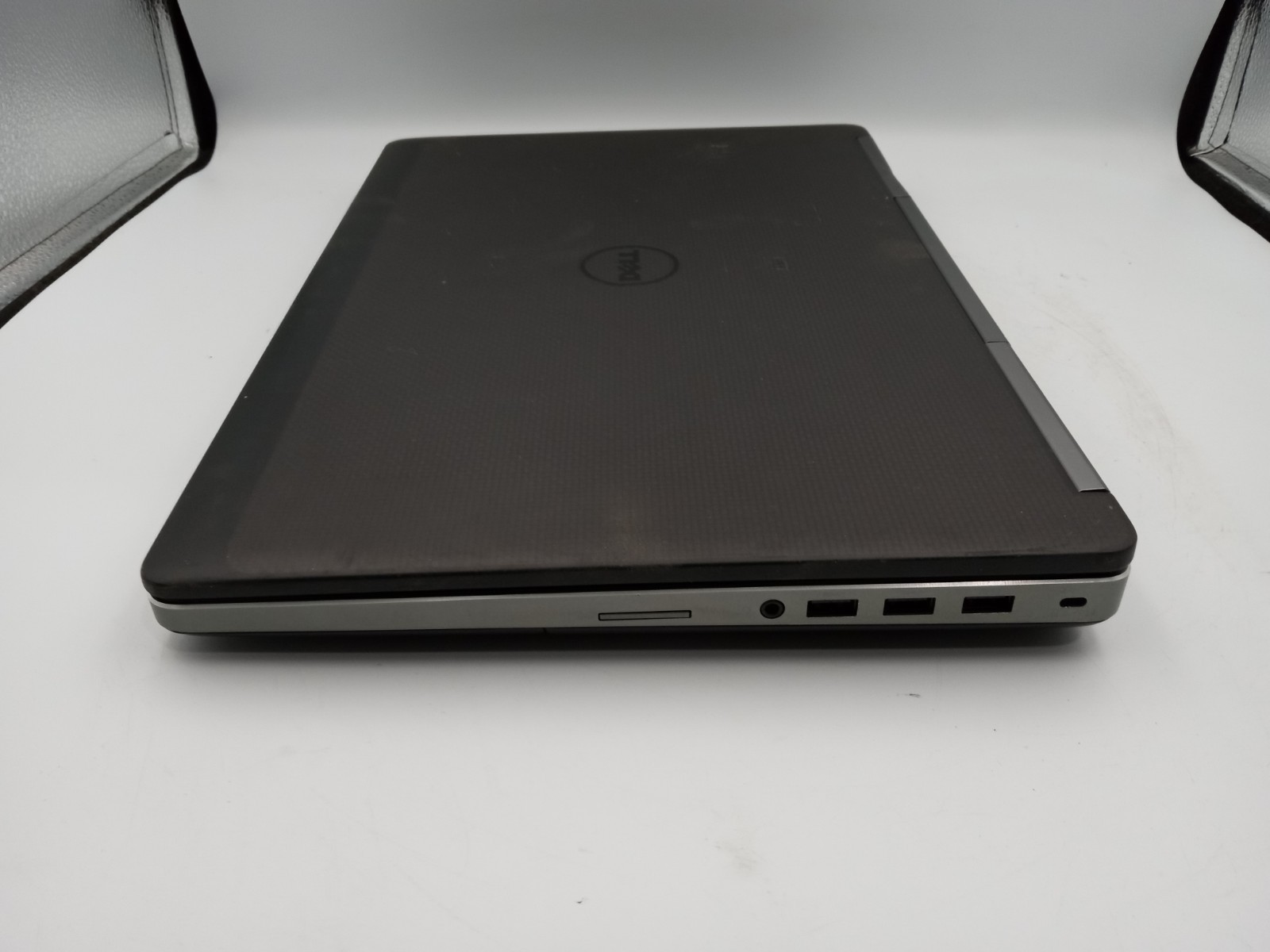 Dell Precision 7510 15″ Intel i5-6300HQ 4GB RAM 512GB SSD Linux Mint M1000M -RR