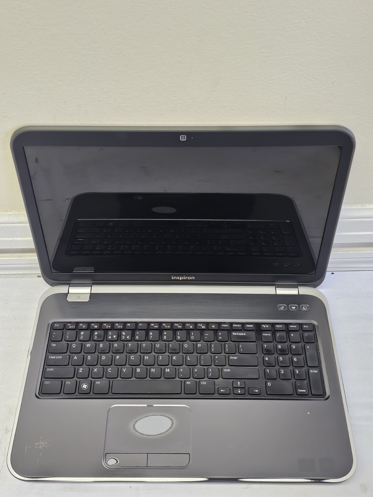 Dell Inspiron 5720 Laptop – Intel i5-3210M – NO RAM/HDD/OS – Parts – Read Desc.