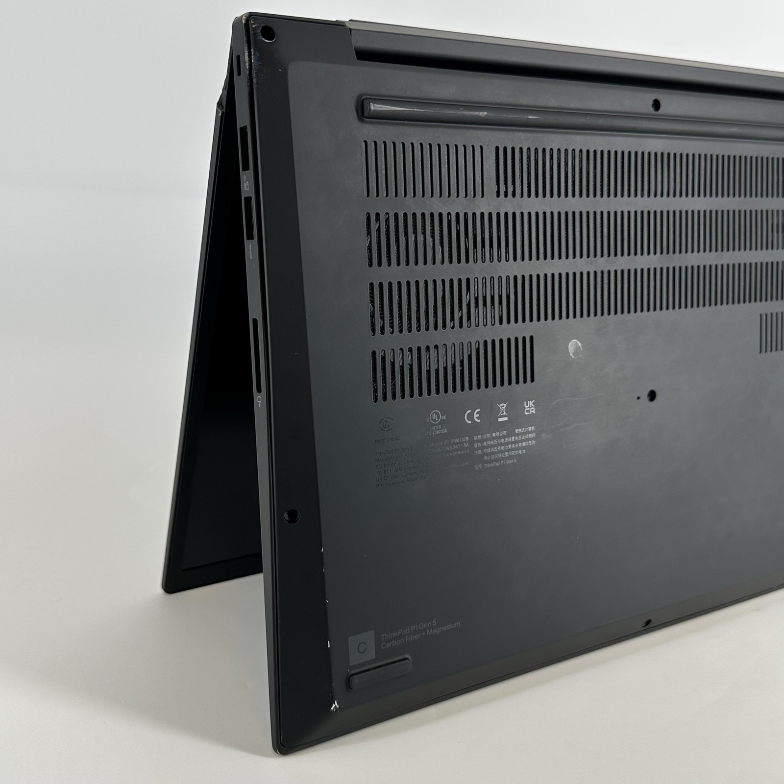 Lenovo ThinkPad P1 Gen 5 16 UHD+ 2.4 GHz i7-12800H 64GB 1TB SSD RTX A3000 Good