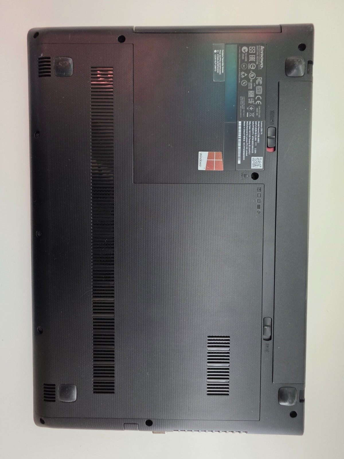Lenovo Z50 15.6″ Laptop AMD A10-7300 8GB RAM 250GB SSD Radeon R6