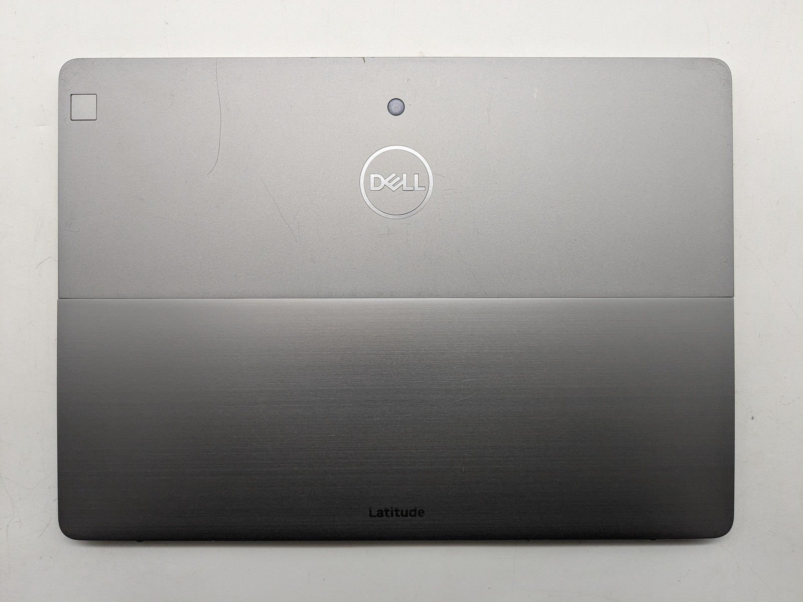 Dell Latitude 7200 2-in-1 12″ FHD+ Touch I7-8665U 256GB 16GB W11P FP Reader