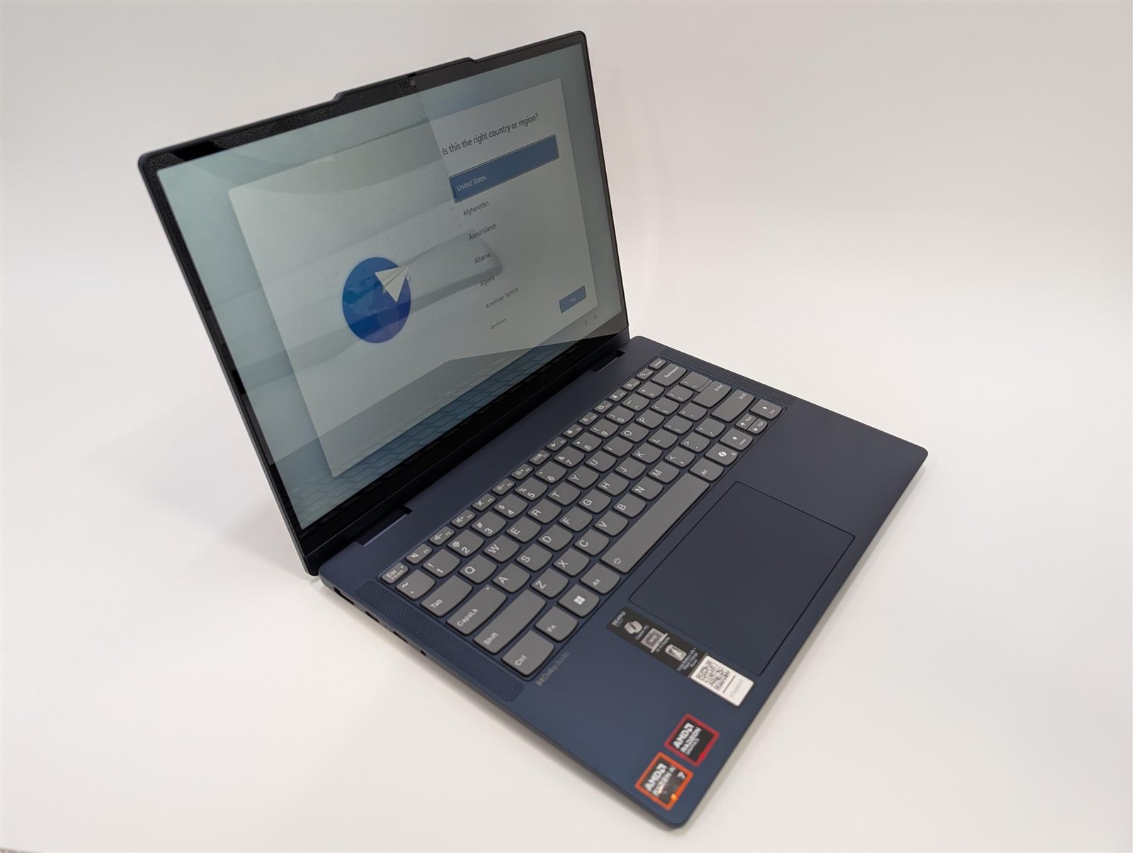 Lenovo IdeaPad 5 2in1 14″ Ryzen AI 7 350 16GB 1TB SSD 860M Blue Used-Very Good