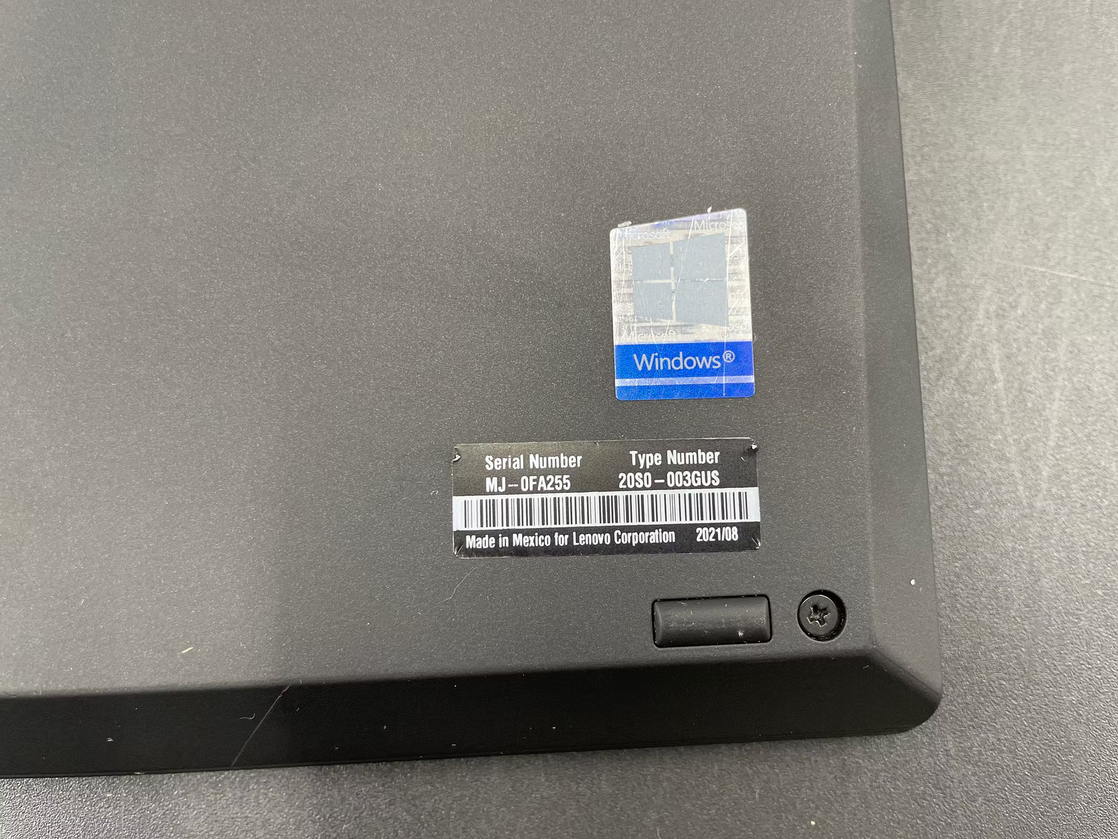 LENOVO ThinkPad T14 Gen 1 Used (i7-10510U CPU @ 1.80GHz-16GB-512GB NVMe)
