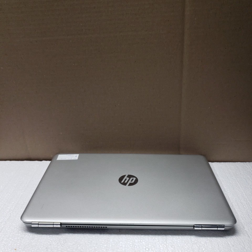 HP Pavilion 15z-aw000 15.6″ AMD A9-9410 R5 FOR PARTS ,read