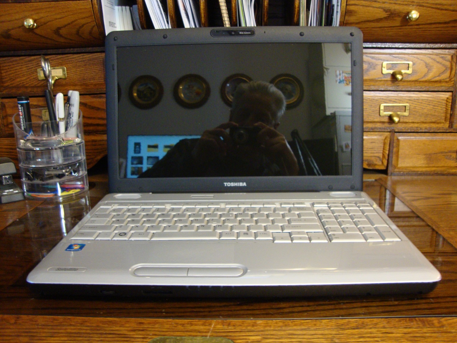 Toshiba Satellite L505 PSLU0U-02s034 Windows 10 Pro 64-bit 4GB RAM 320GB HDD