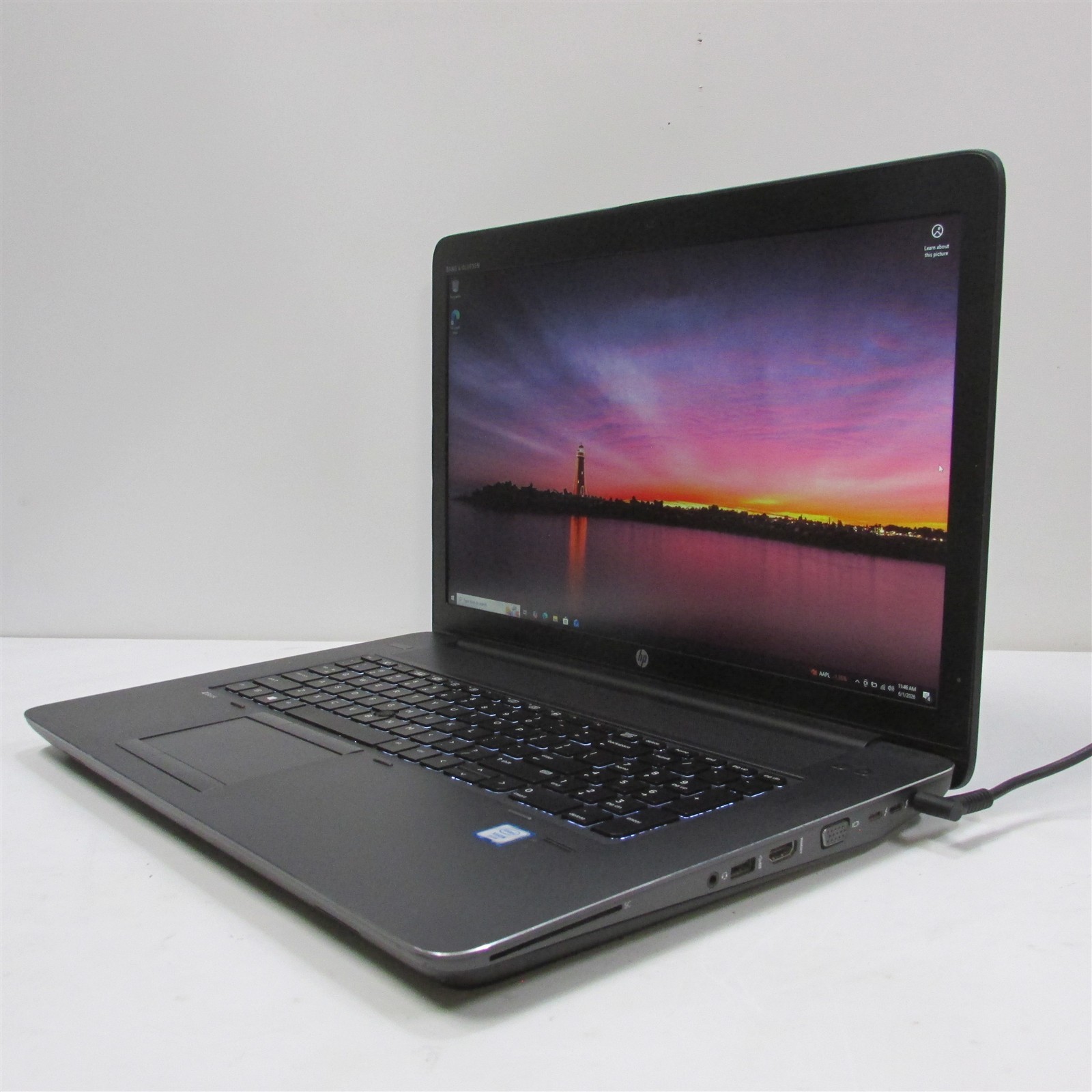 HP ZBook 17 G3 Xeon E3-1535M v5 2.9GHz 32GB RAM 256GB M.2 17″ W10 Pro NO BAT/DMG