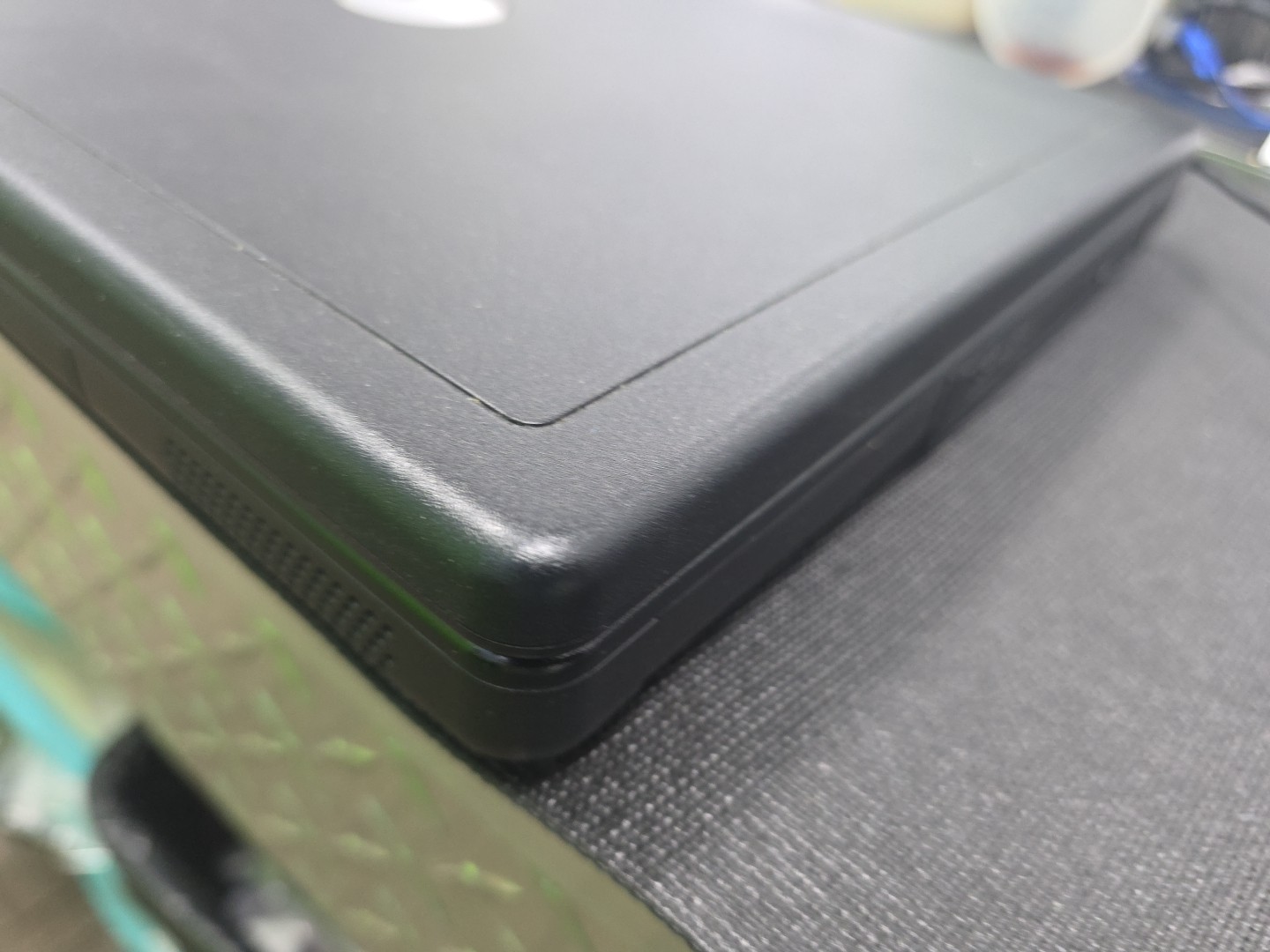 DELL INSPIRON 1000 – BOOTS TO BIOS – INTEL CELERON 2.2MHZ – 256MB RAM – READ -BB