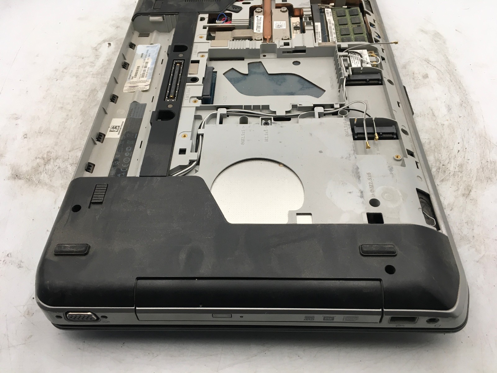 DELL LATITUDE E5530 – BOOTS TO BIOS – INTEL I5 3210M – 4GB RAM – READ DESC – BB