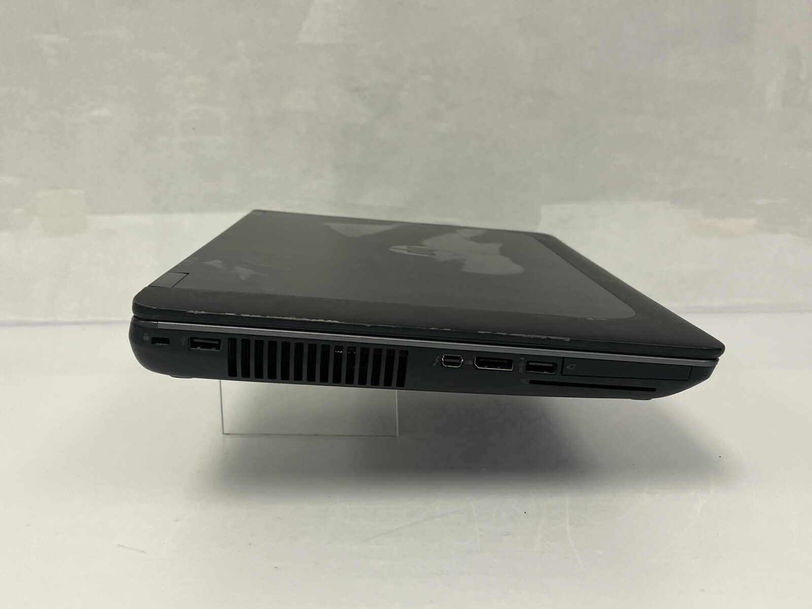 HP ZBook 15 15.6″ INTEL CORE i7-4700MQ 2.40GHz 8GB RAM No HDD NO OS