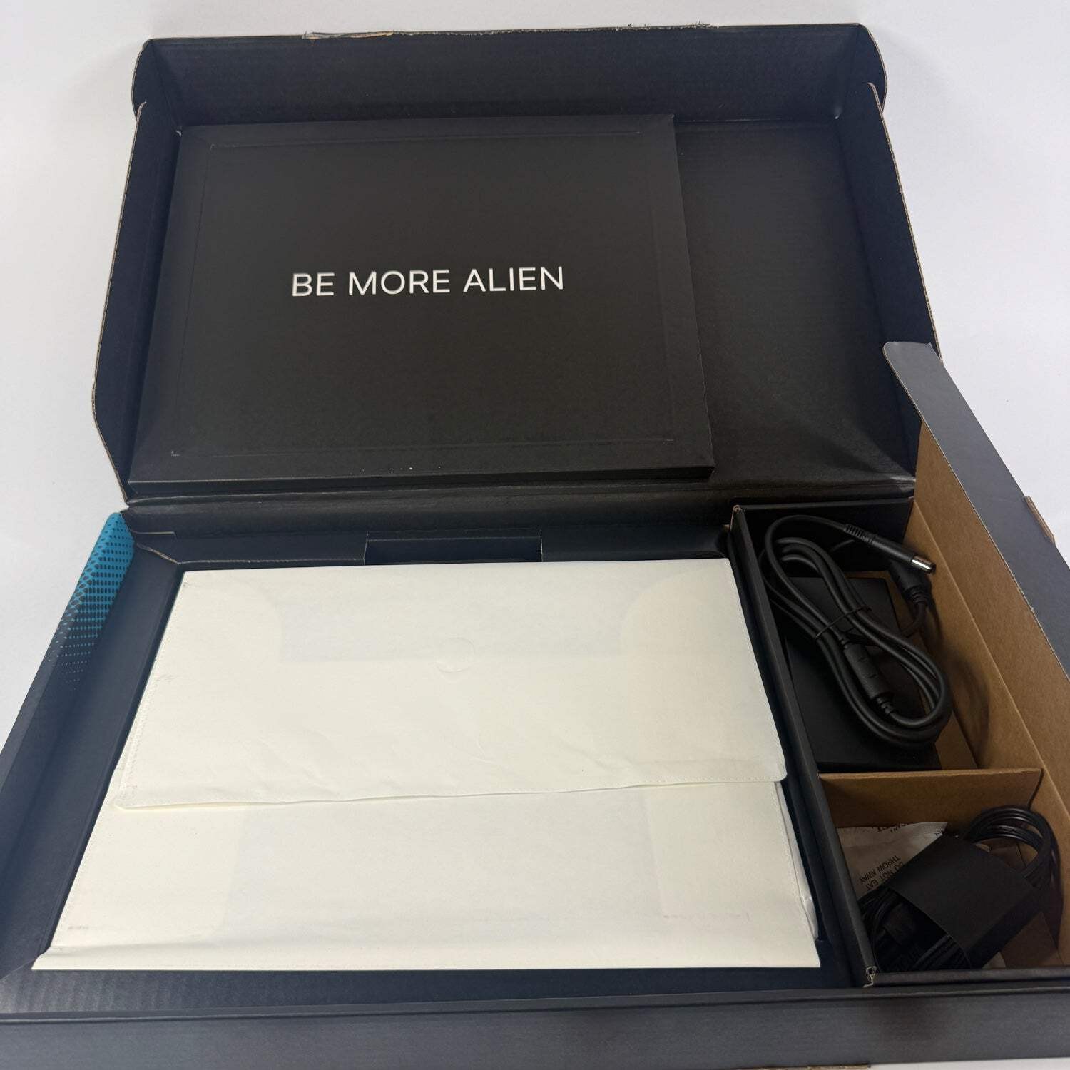 Alienware 16 Aurora 16″ Core 7 240H 2.5GHz 16GB RAM 512GB SSD RTX 5050 Open Box