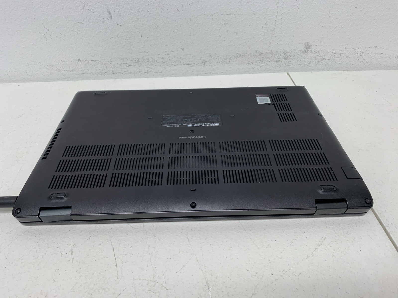 Dell Latitude 5400 14″ i7-8665U 1.90GHz 8GB RAM 128GB SSD Win 11 Pro Need Batter