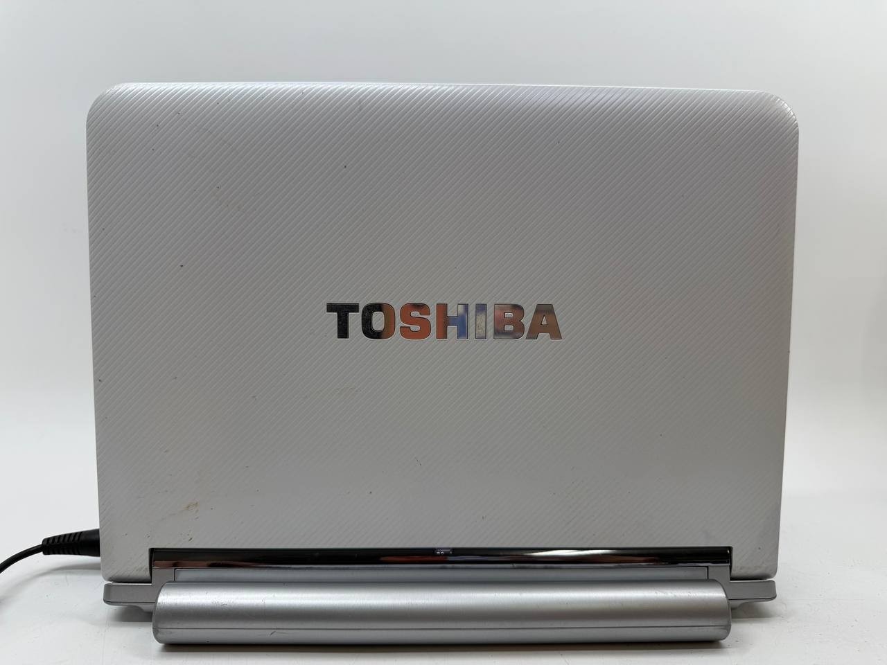 Toshiba NB205 Netbook 10.1″ Intel Atom N280 1.66GHz Windows 7 Starter Working