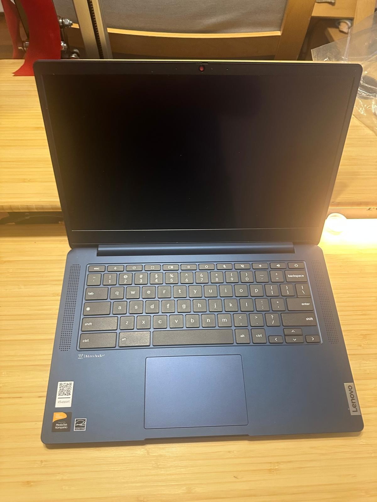 Lenovo Slim 3 Chromebook 14” FHD Touchscreen, MediaTek K 520, 4GB RAM, 64GB eMMC