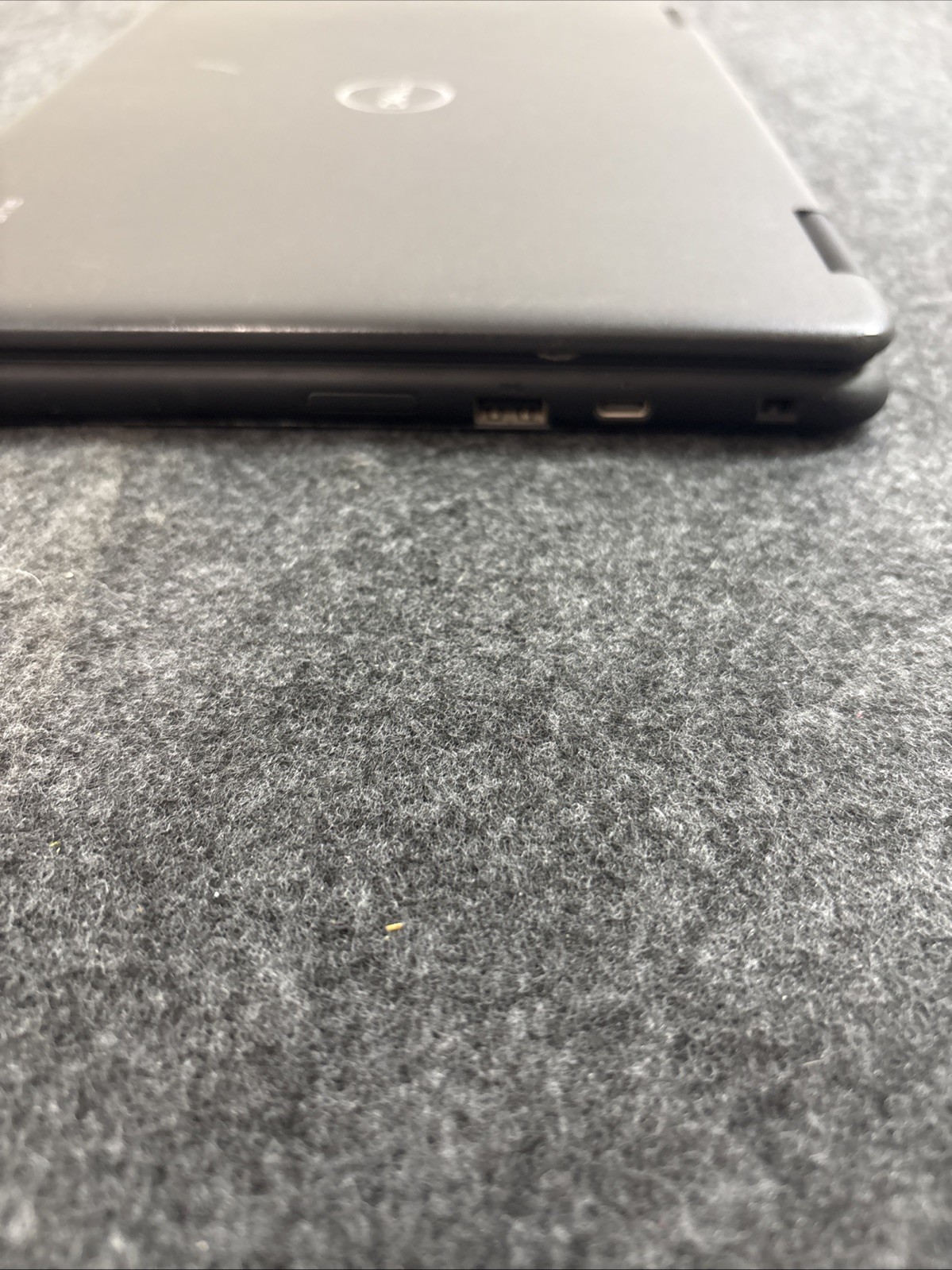 DELL Chromebook 3100 2-in-1 touchscreen