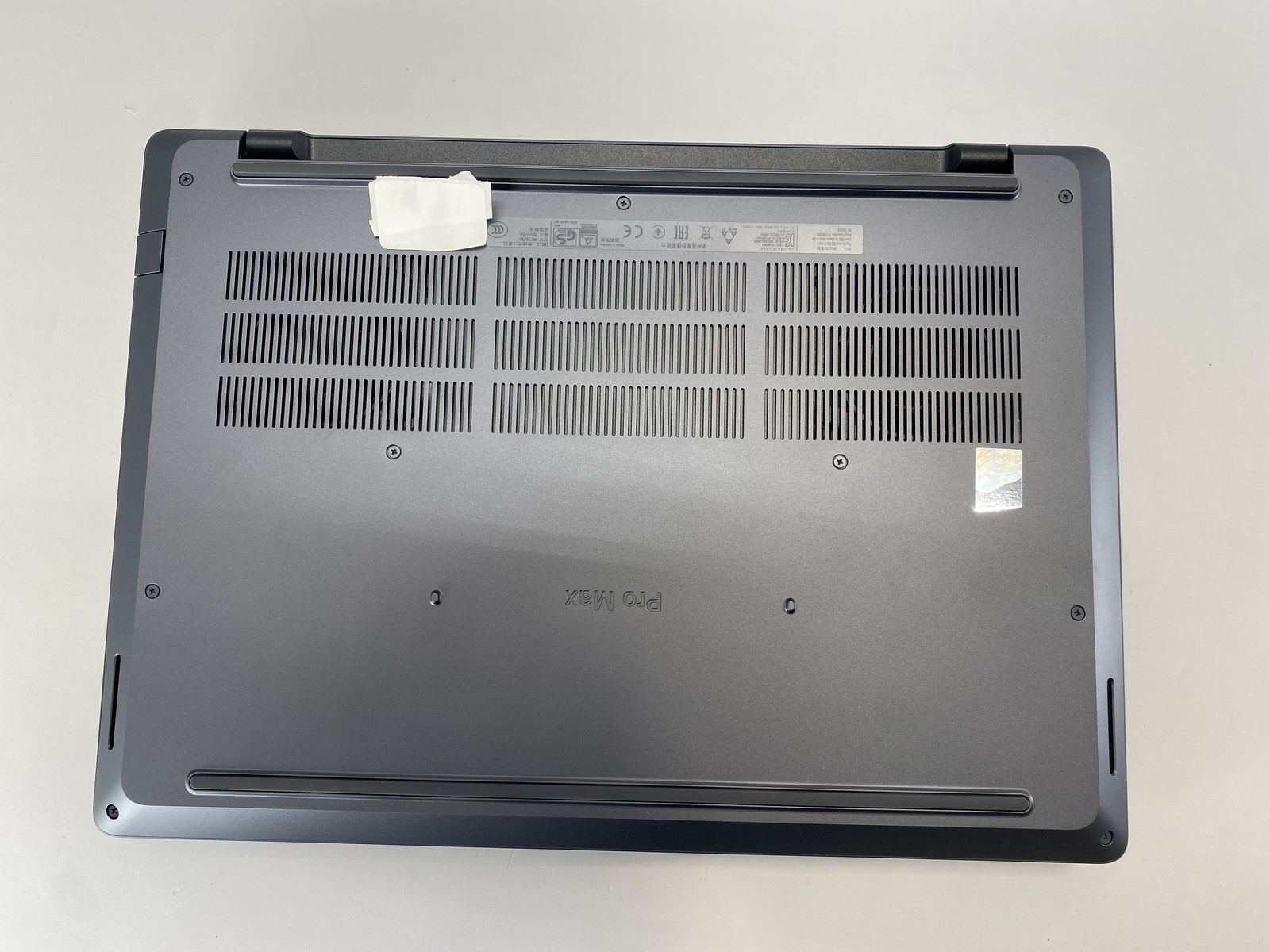 Dell Laptop Pro Max 16 MC16250 15.9″ Intel Core Ultra 5 235H 256GB -Gray