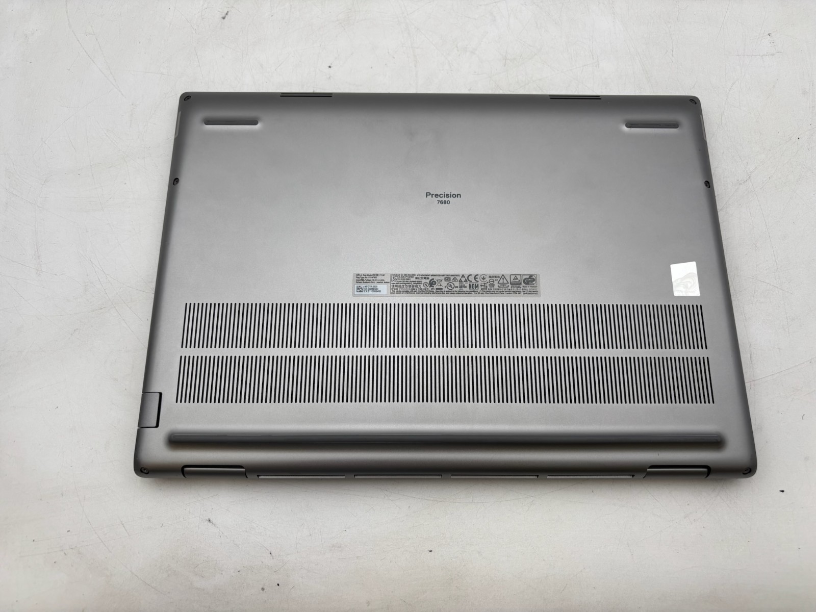 Dell Precision 7680 16″ 512 GB SSD 32 GB RAM i9-13950HX Windows 11 Pro