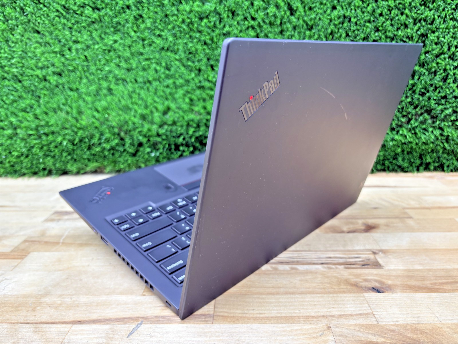 Lenovo ThinkPad x1 Carbon 7 Intel i7-10th Gen 1.90GHz 16GB RAM 256GB SSD W 11 P*