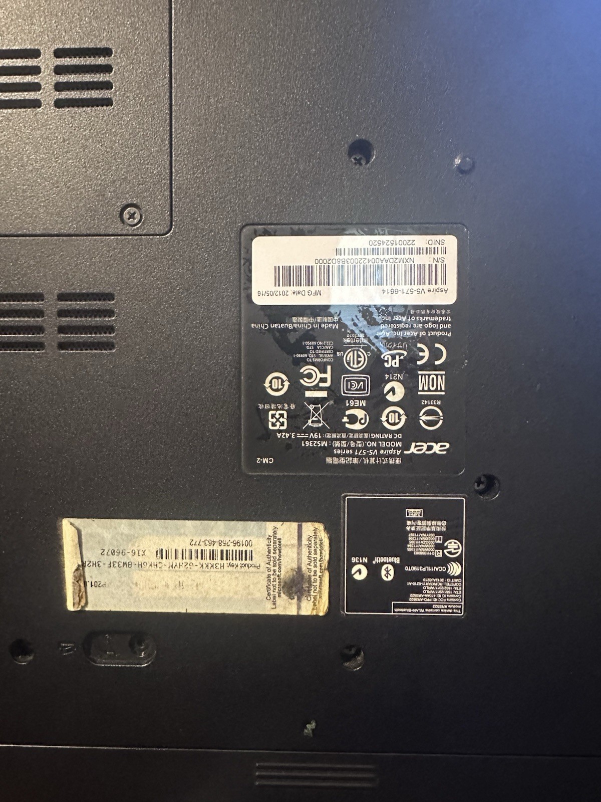 Acer Aspire E5-571 Series Model i5 Laptop