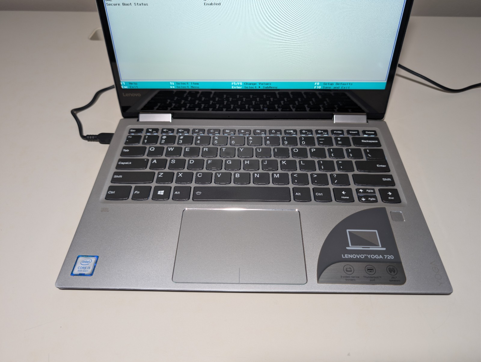 LENOVO YOGA 720-13IKB 2-in-1 Touchscreen | i5-8250U 8GB RAM | FHD Backlit FPS