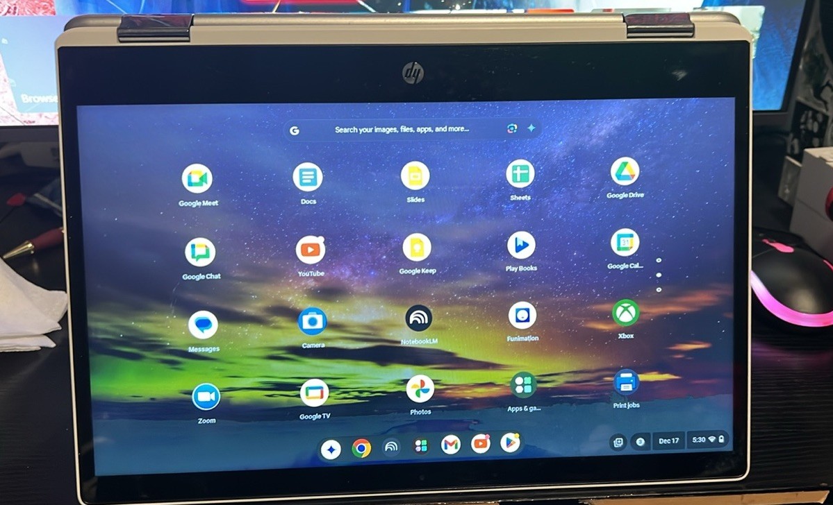 HP Chromebook Convertible Touchscreen Laptop Silver/White Wi-Fi Bluetooth Webcam