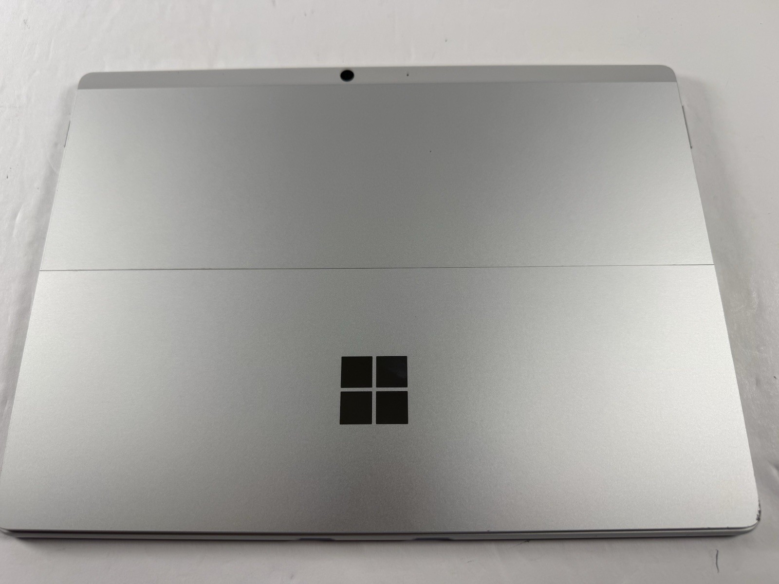 Microsoft Surface Pro 8 (1982) i5-1145G7 – 16GB RAM – 256GB 120Hz – Win 11 Pro