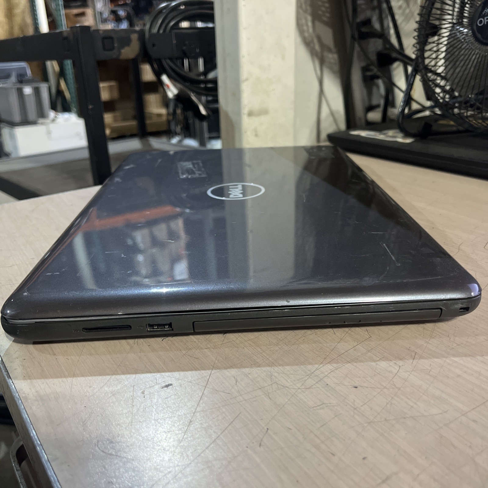 DELL INSPIRON 5565 AMD A9-9400 8GB RAM NO HD