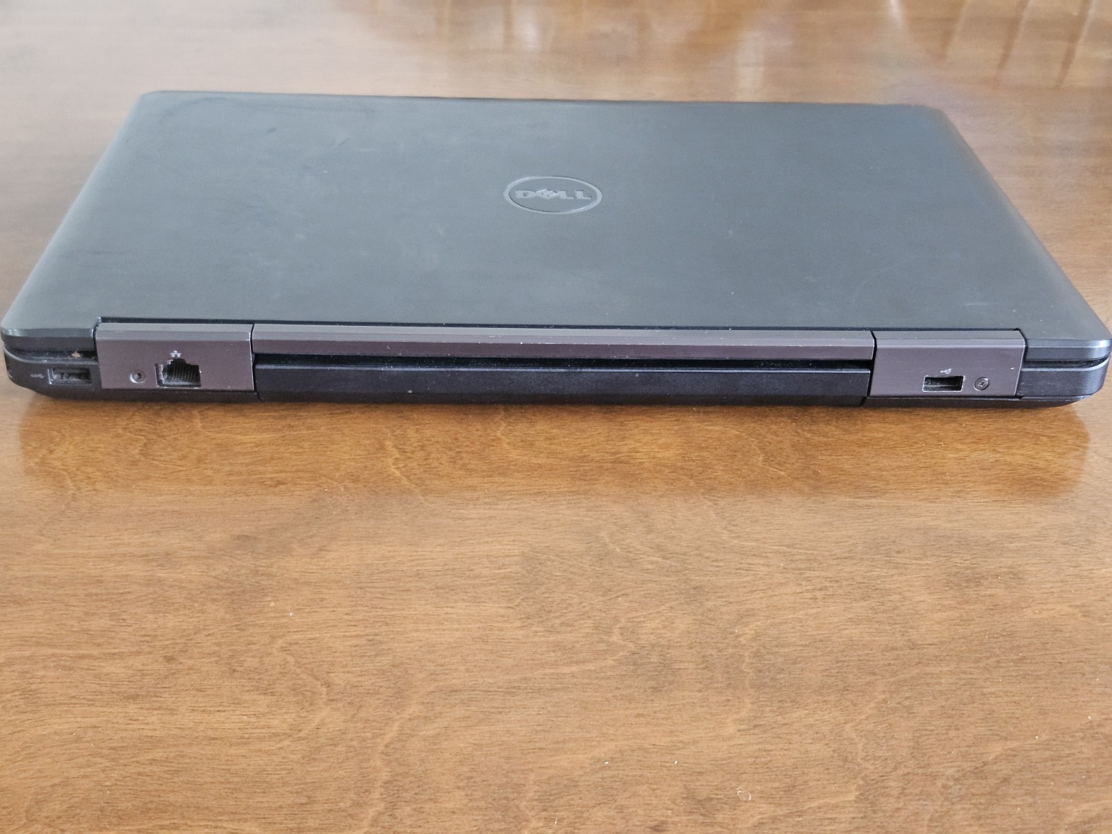 DELL Latitude E5540 15.6″ 240GB SSD, i5-4200U CPU@1.60GHz, 16GB RAM, Linux MINT