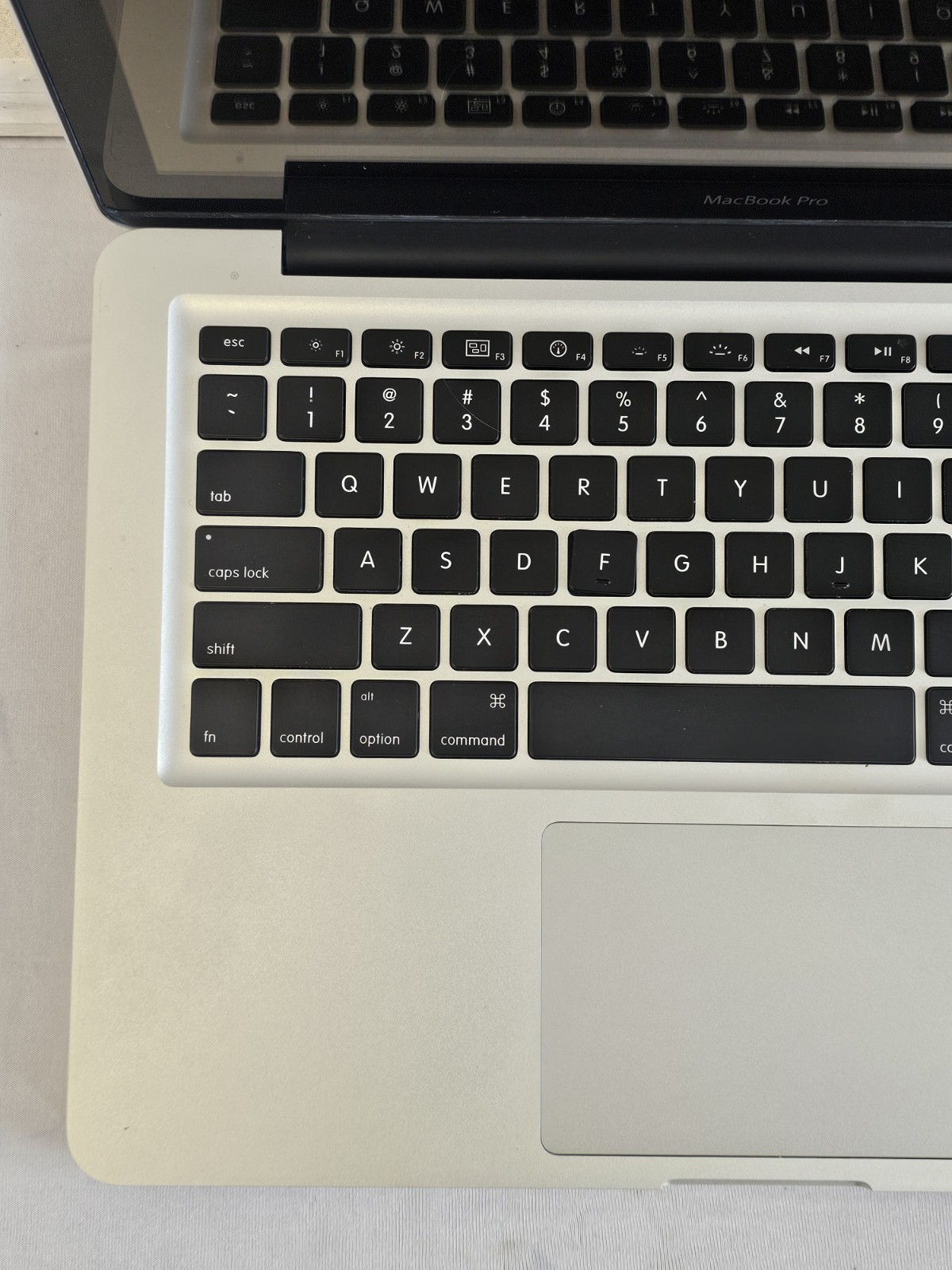Apple MacBook A1278 Laptop – Intel Duo P8600 – 4GB RAM – BAD BATT – Parts – READ