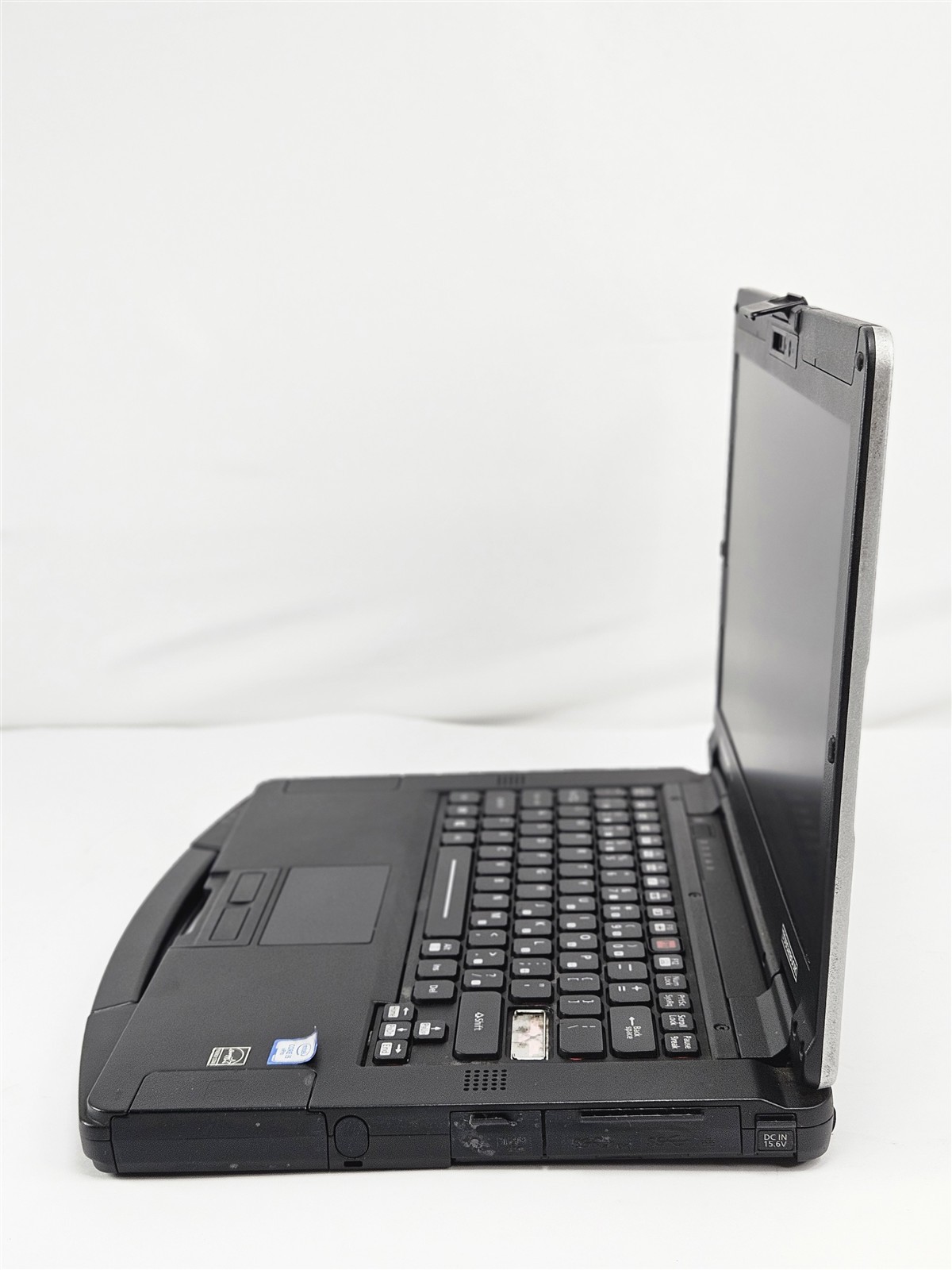 Panasonic 14″ Toughbook FZ-55 MK1 i5-8365U 16GB RAM 512GB SSD No OS