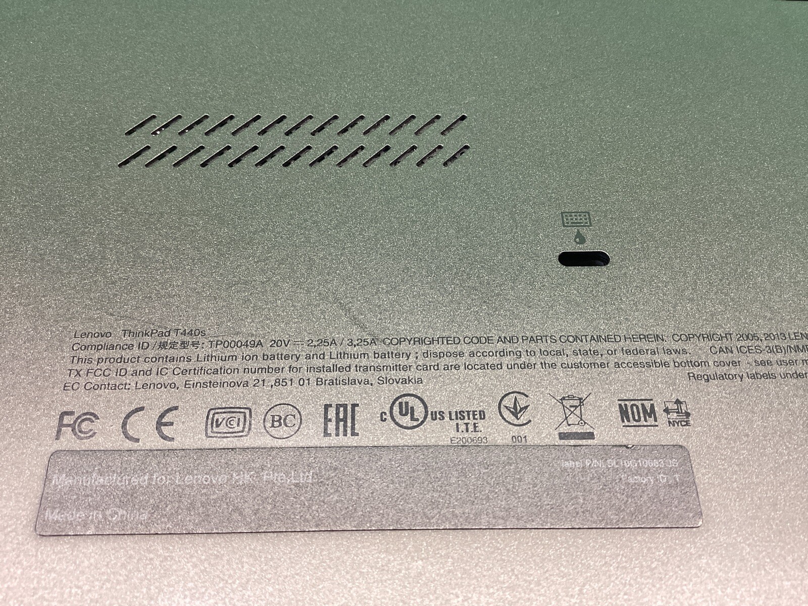 Lenovo ThinkPad T440s Laptop POWERS ON – UNTESTED