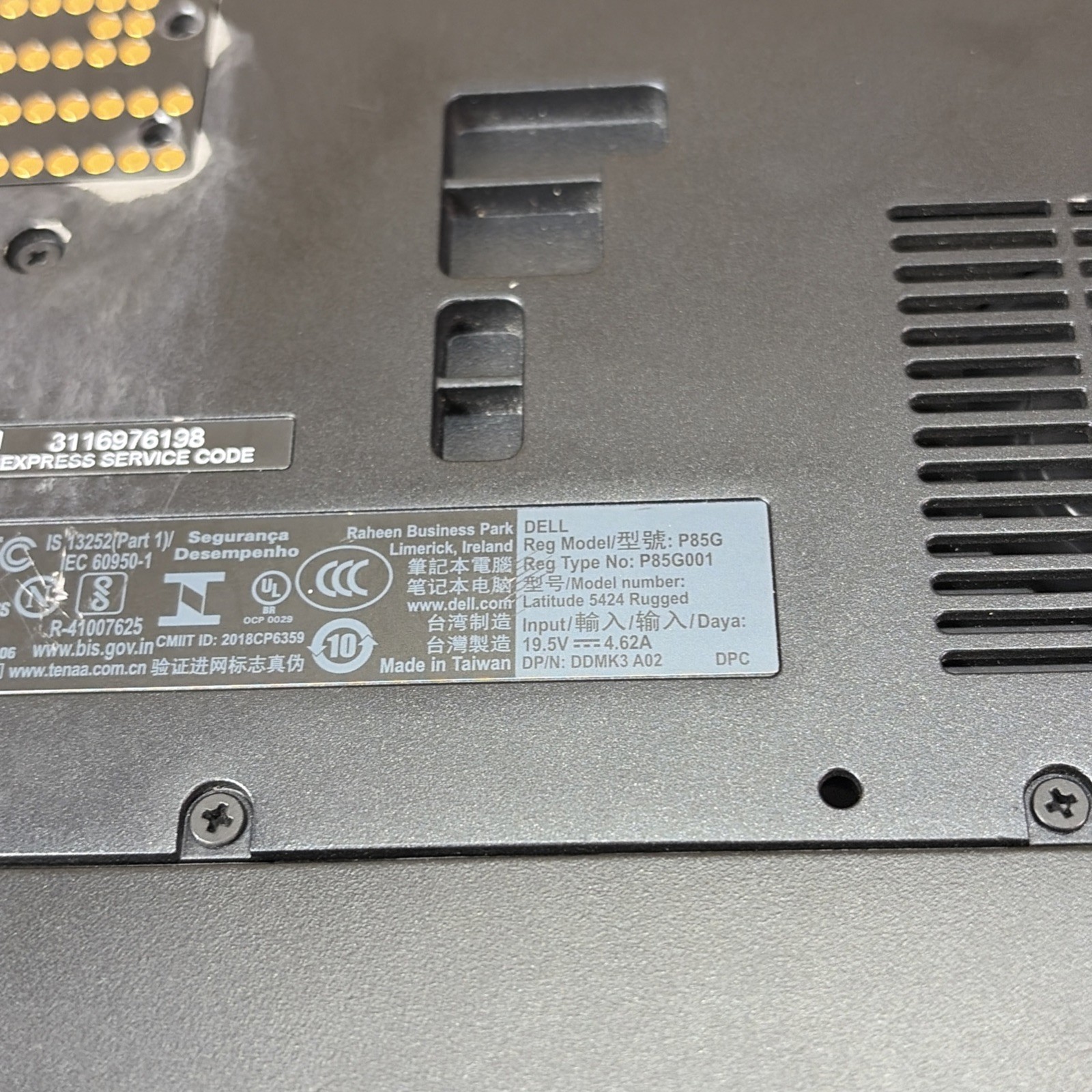 BROKEN KEY Dell Latitude 5424 Rugged 14″ i5-8350U 16GB RAM Touch NO SSD NO OS