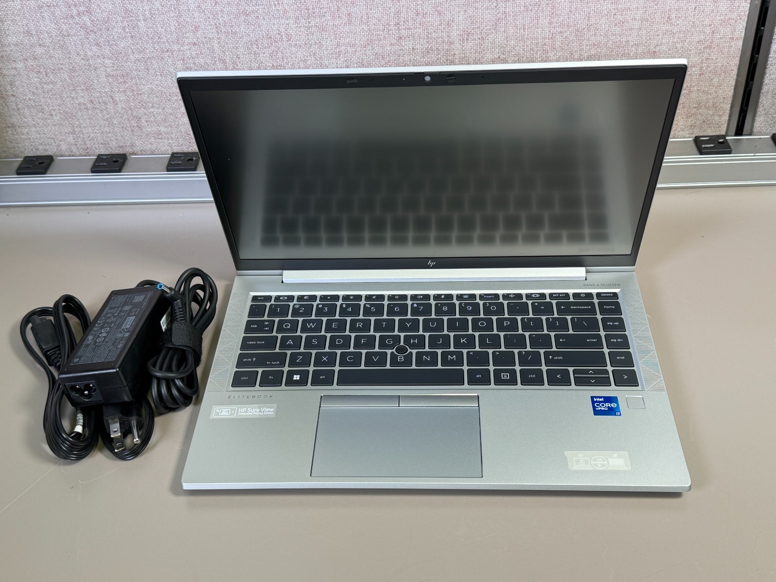 HP ELITEBOOK 840 G8 CORE i7-1185G7 3.0GHz 32GB 512GB SSD WIN11 PRO 14″ LAPTOP